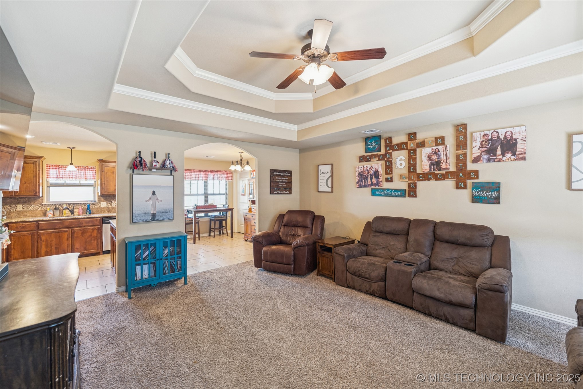 12910 W Southern Oaks Street Property Photo 5