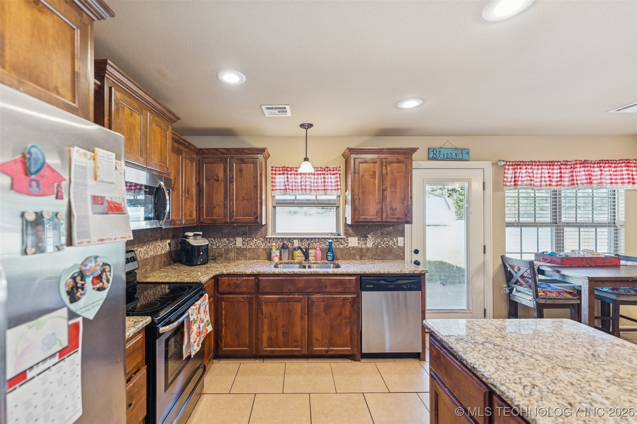 12910 W Southern Oaks Street Property Photo 8