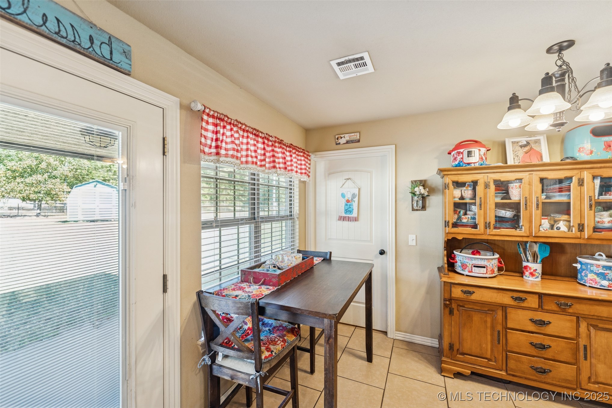 12910 W Southern Oaks Street Property Photo 11