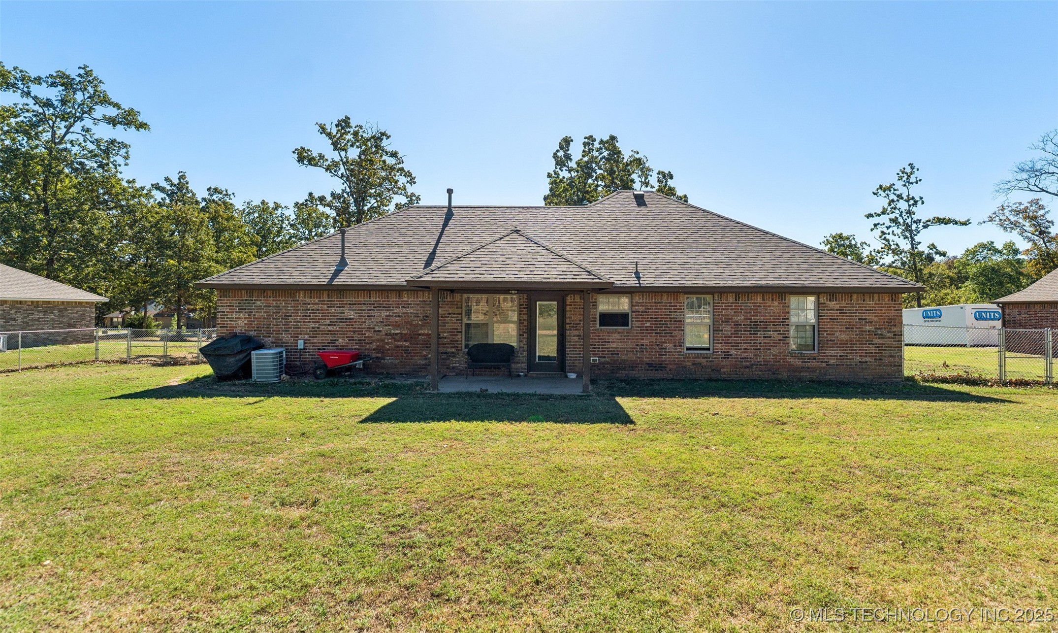 12910 W Southern Oaks Street Property Photo 22