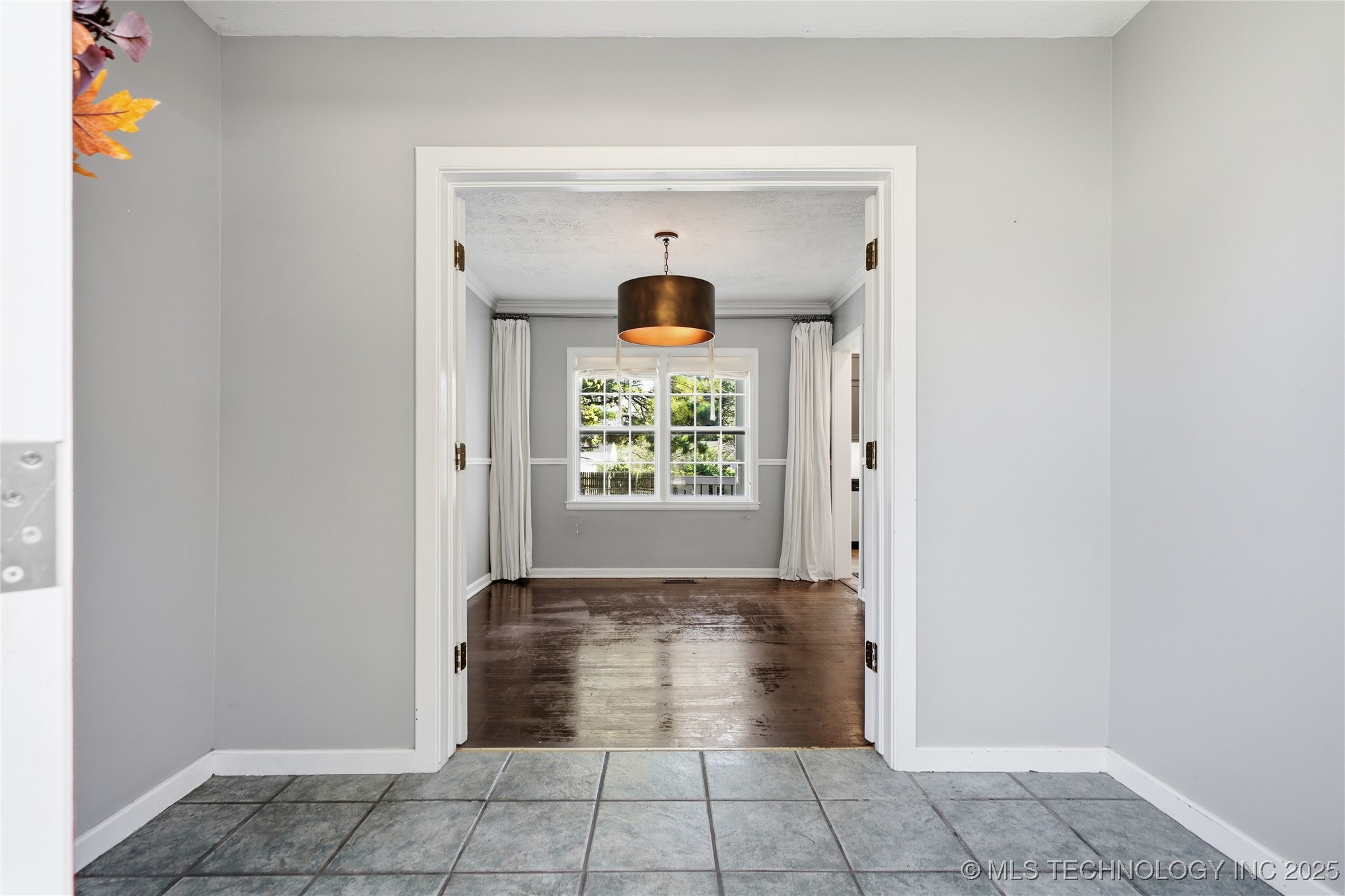 1335 S Urbana Avenue Property Photo 11