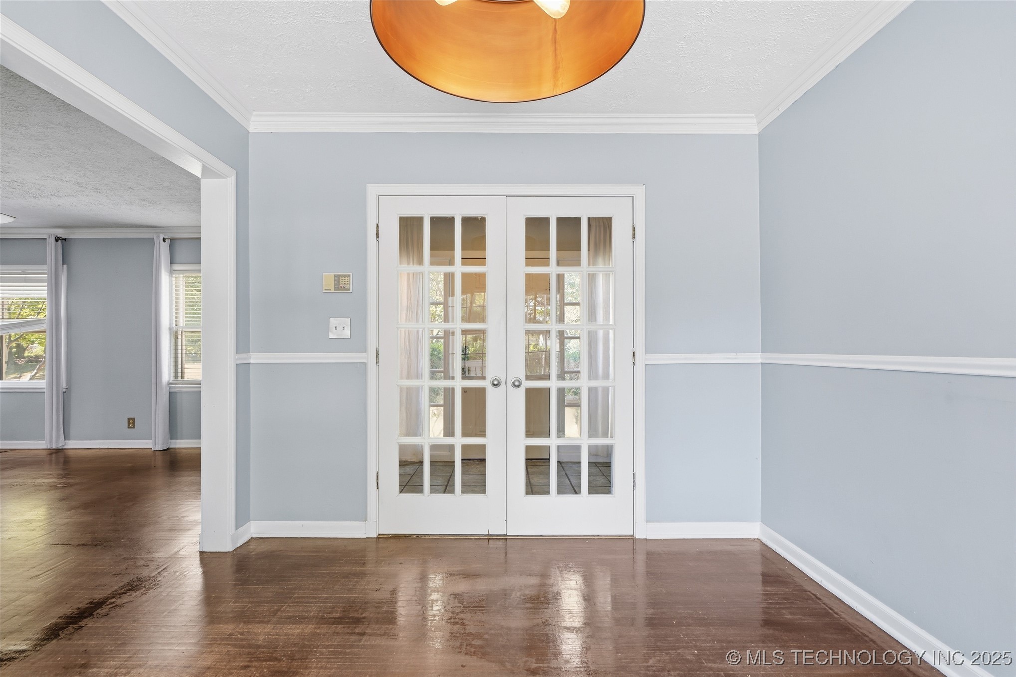 1335 S Urbana Avenue Property Photo 12