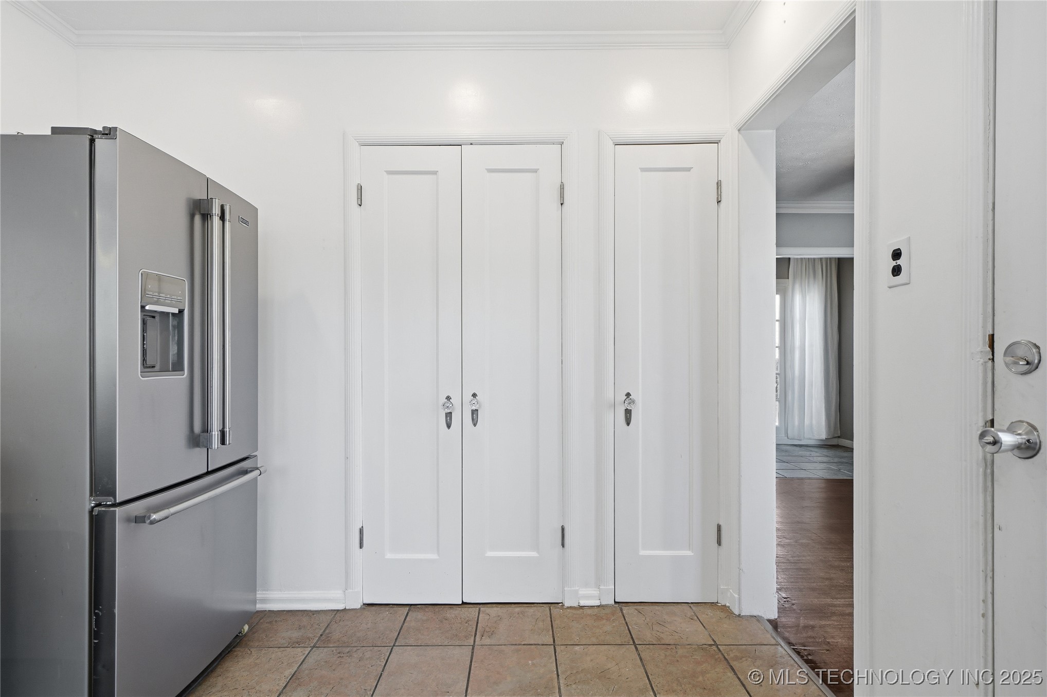 1335 S Urbana Avenue Property Photo 23