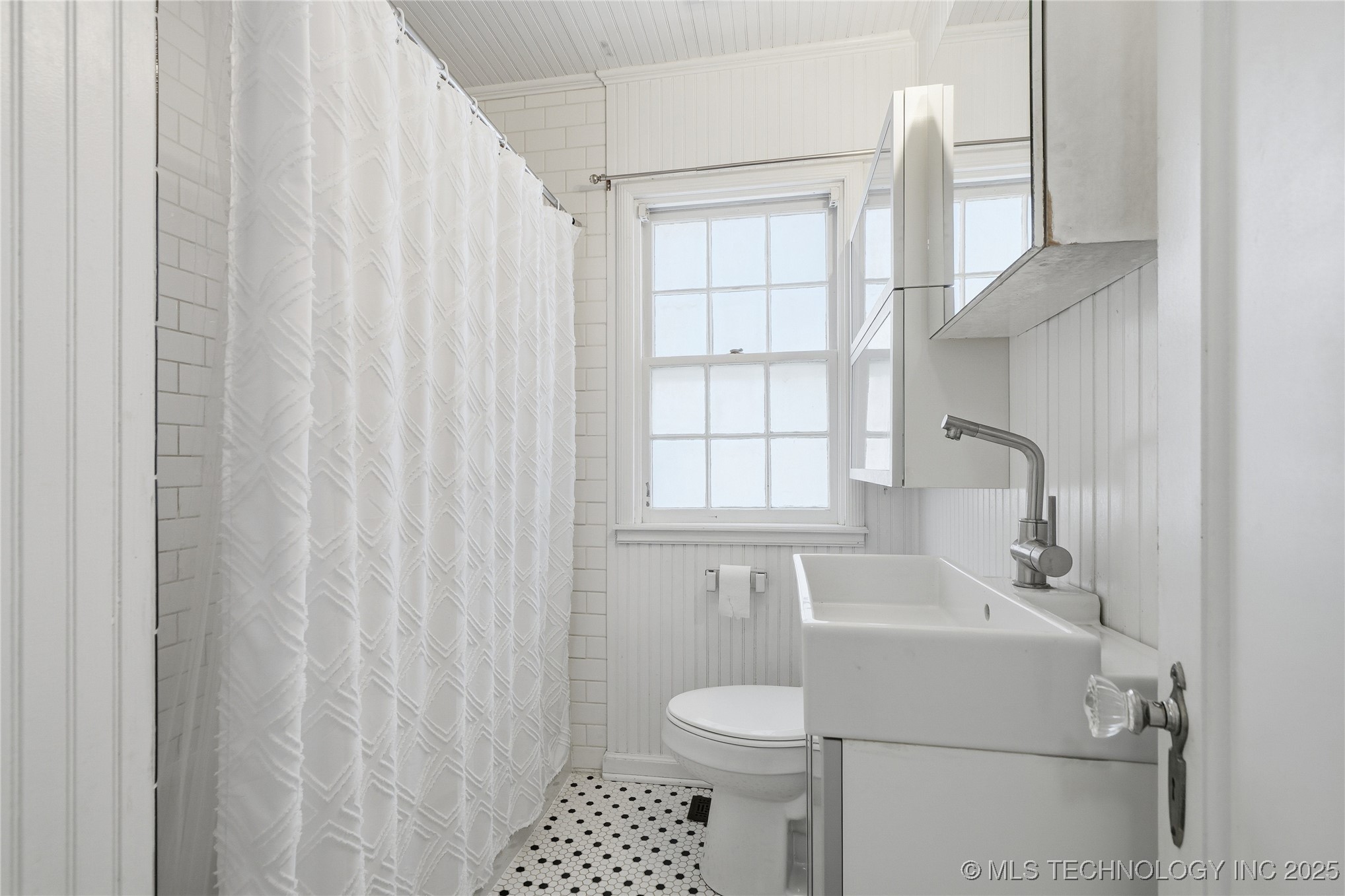 1335 S Urbana Avenue Property Photo 24