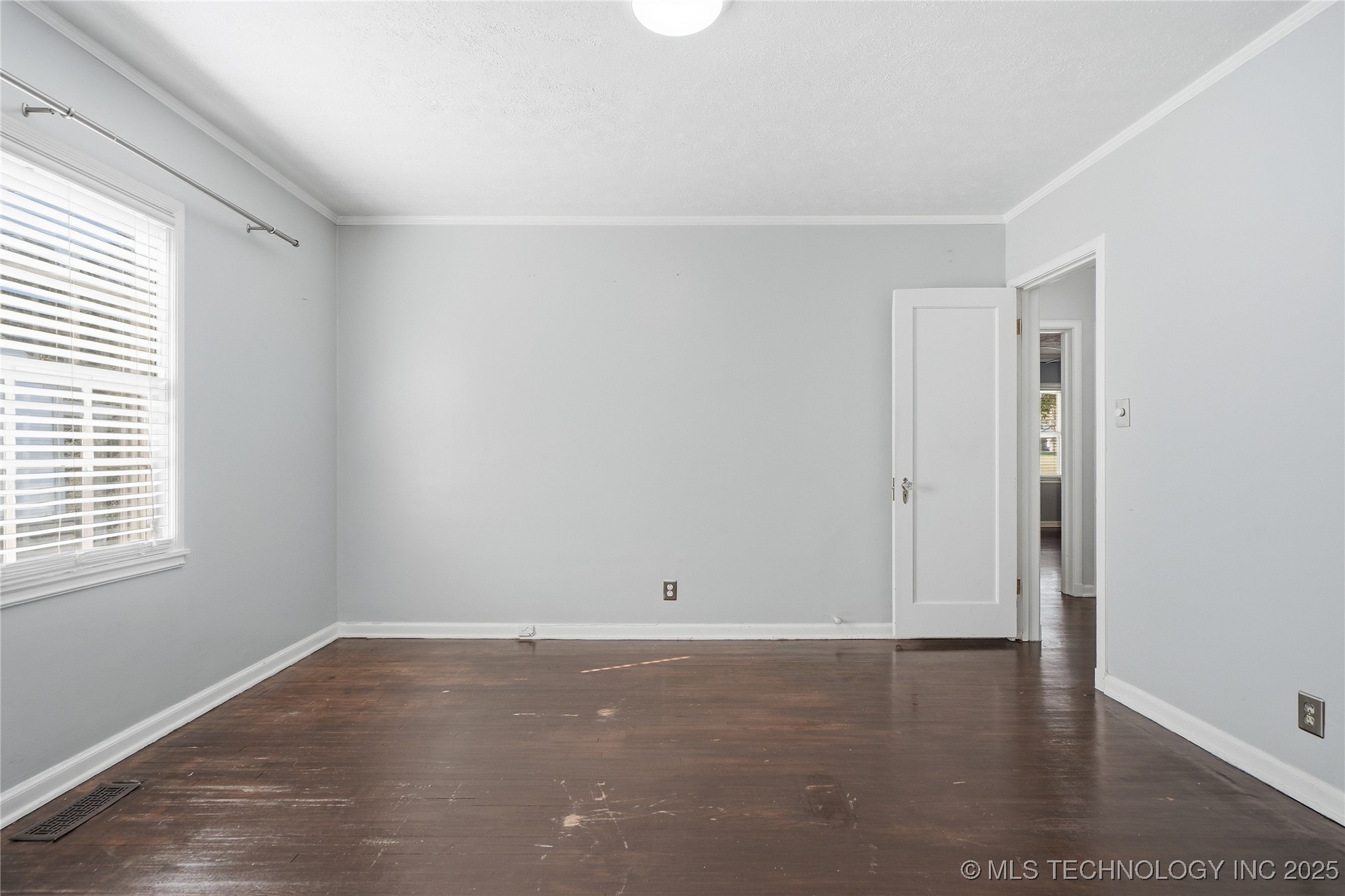 1335 S Urbana Avenue Property Photo 29