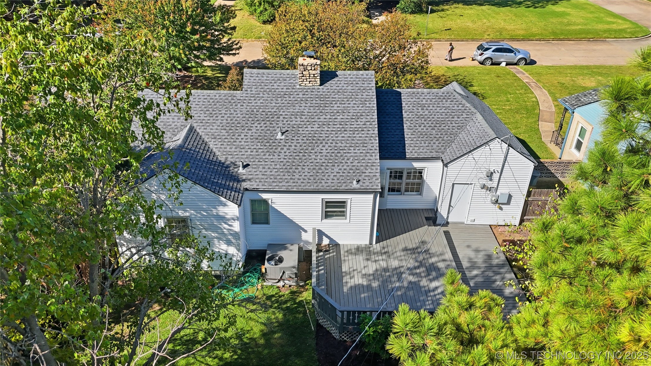 1335 S Urbana Avenue Property Photo 41