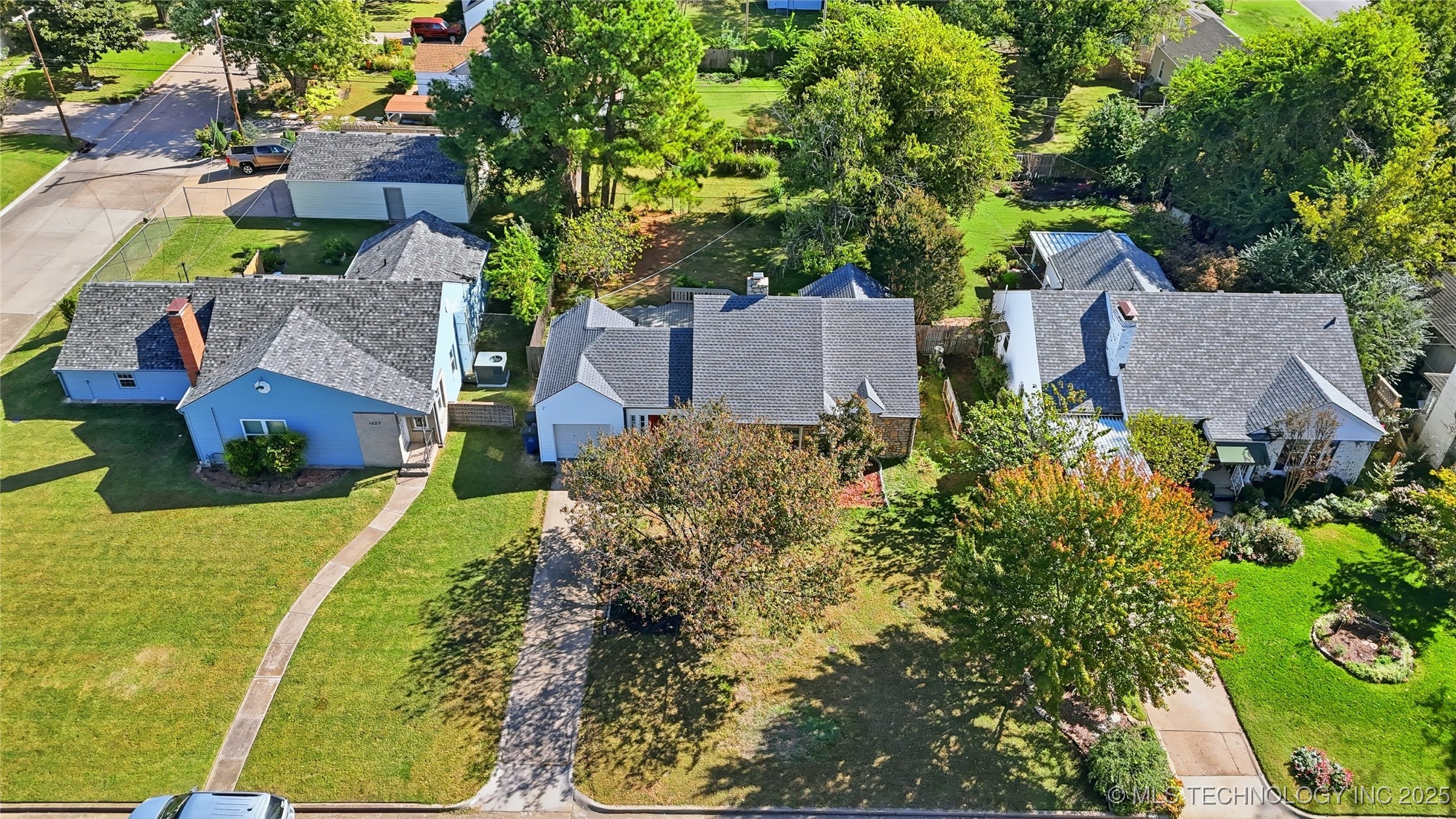 1335 S Urbana Avenue Property Photo 42