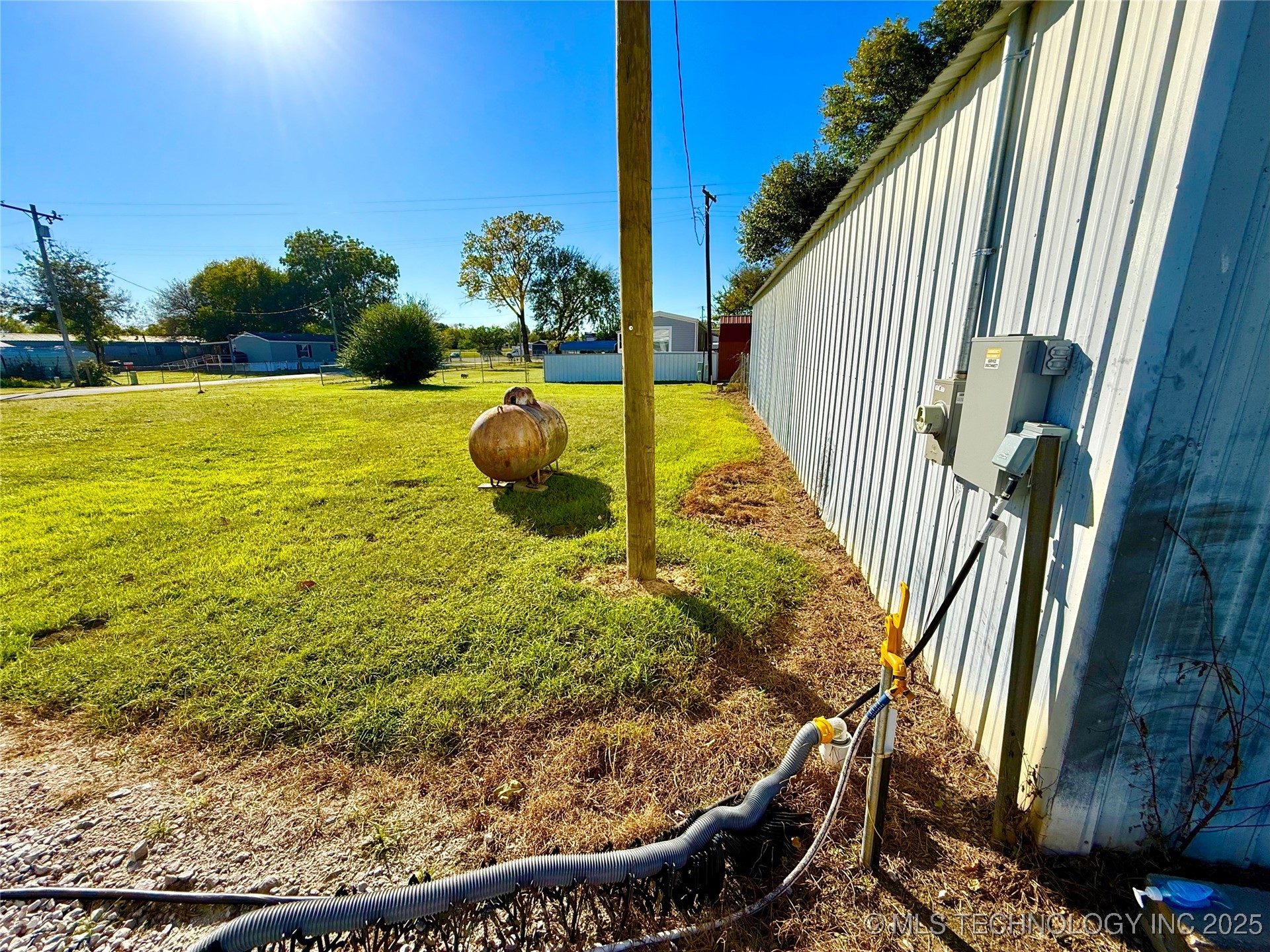 704 E 2nd Avenue Property Photo 9