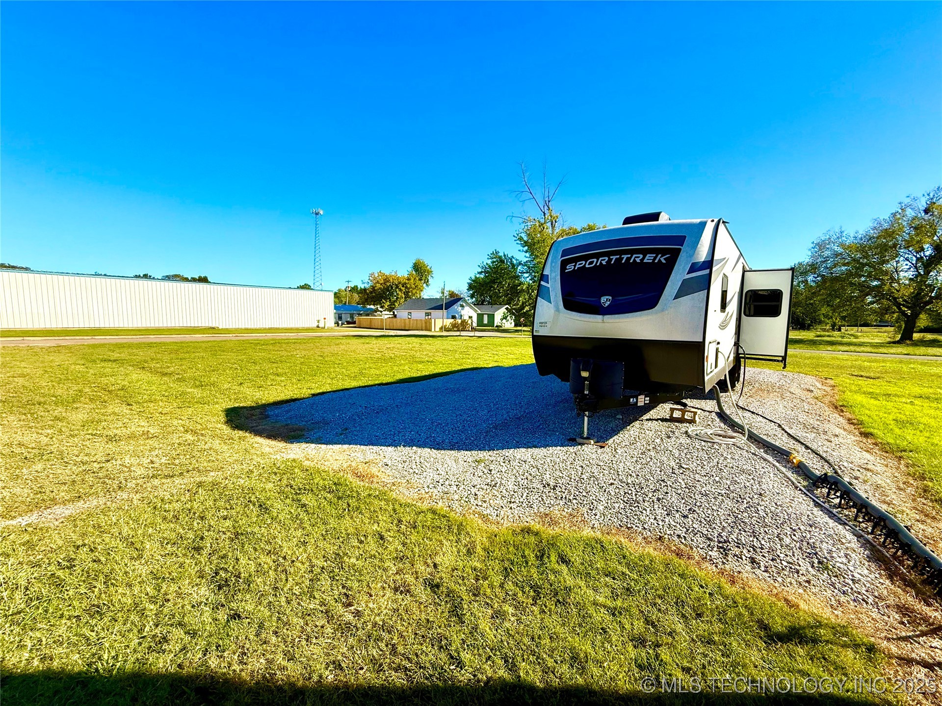 704 E 2nd Avenue Property Photo 13