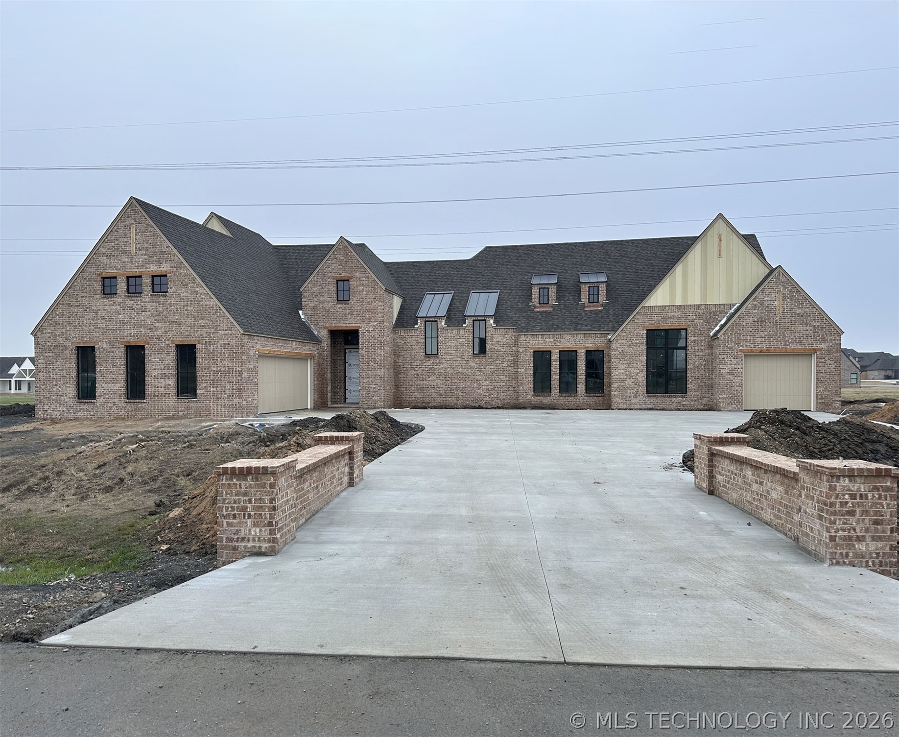 5250 E 175th Street S Property Photo 1