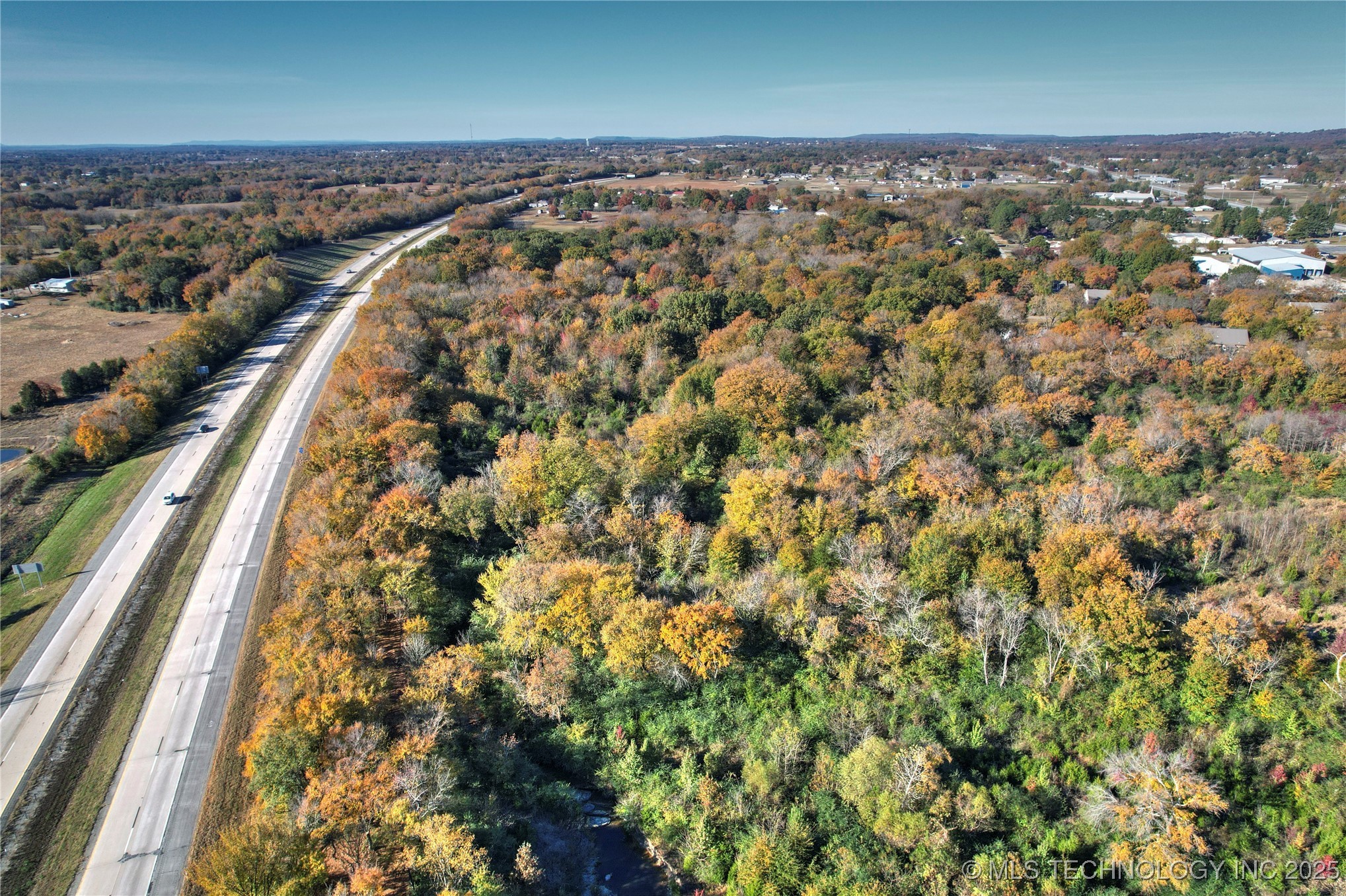 400 W Ray Fine Boulevard Property Photo 8