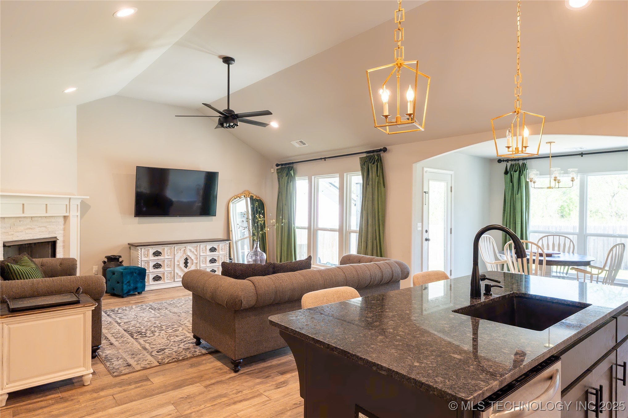 6617 S 22nd Court Property Photo 7