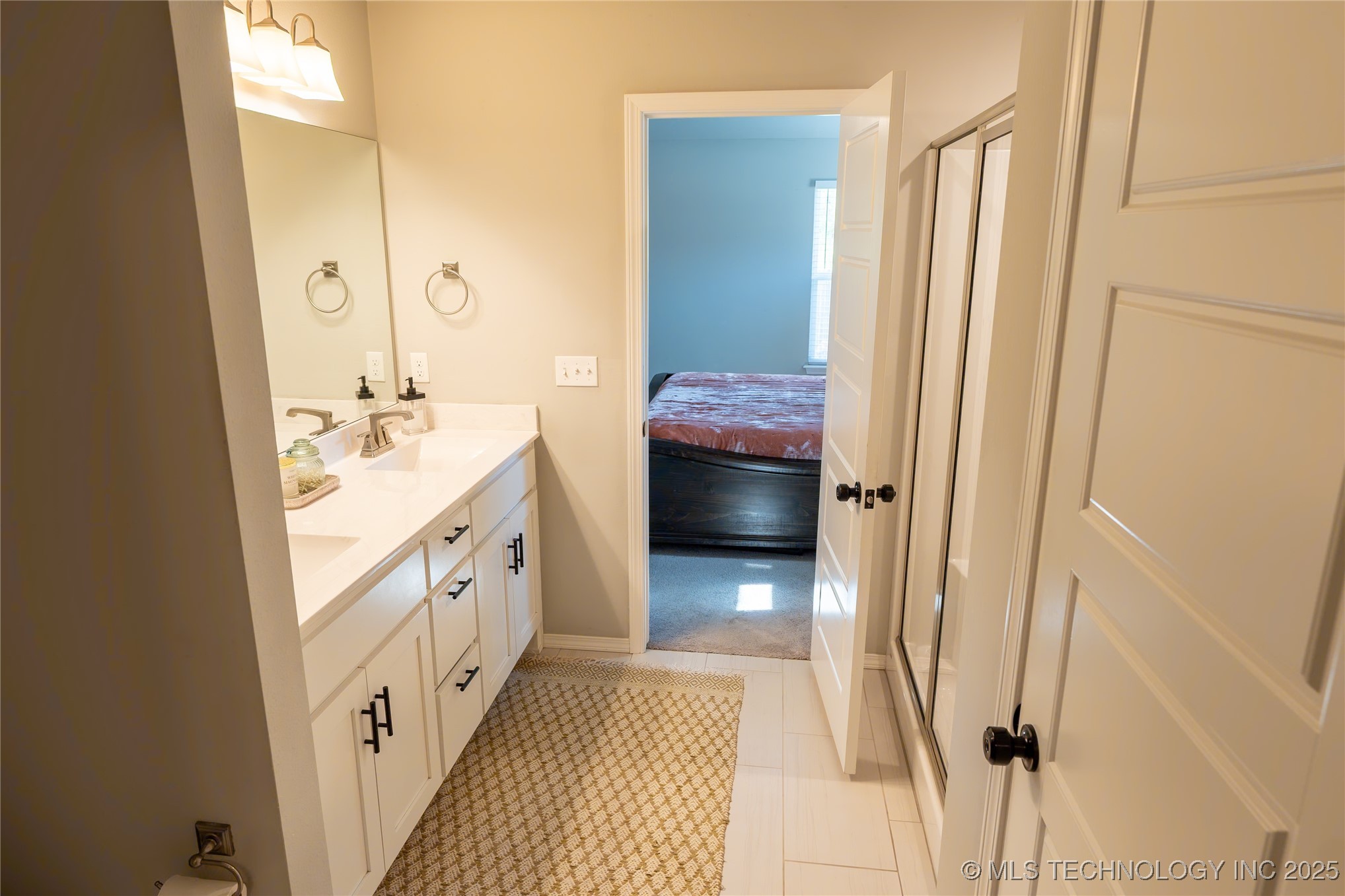 6617 S 22nd Court Property Photo 17