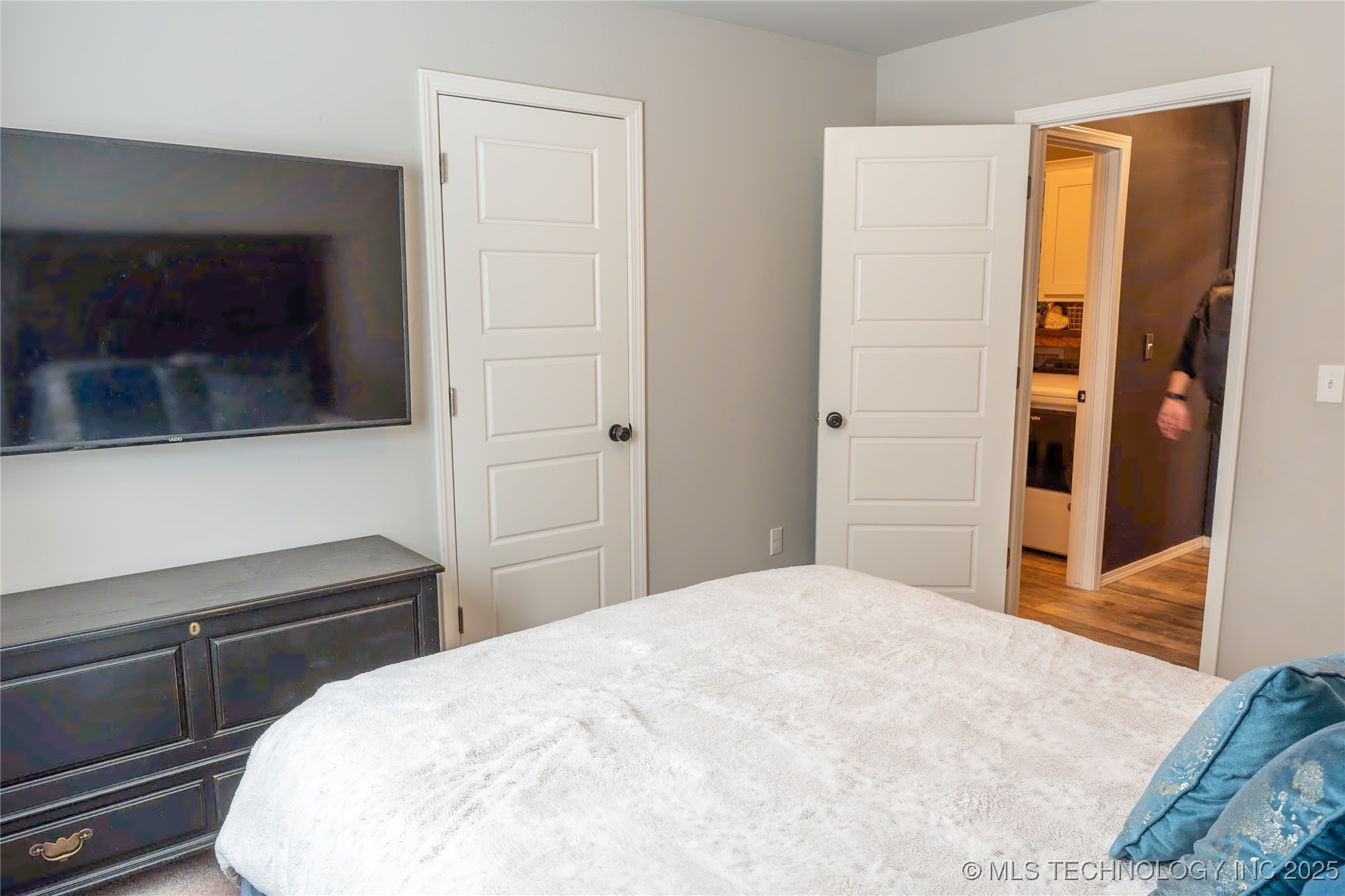 6617 S 22nd Court Property Photo 20