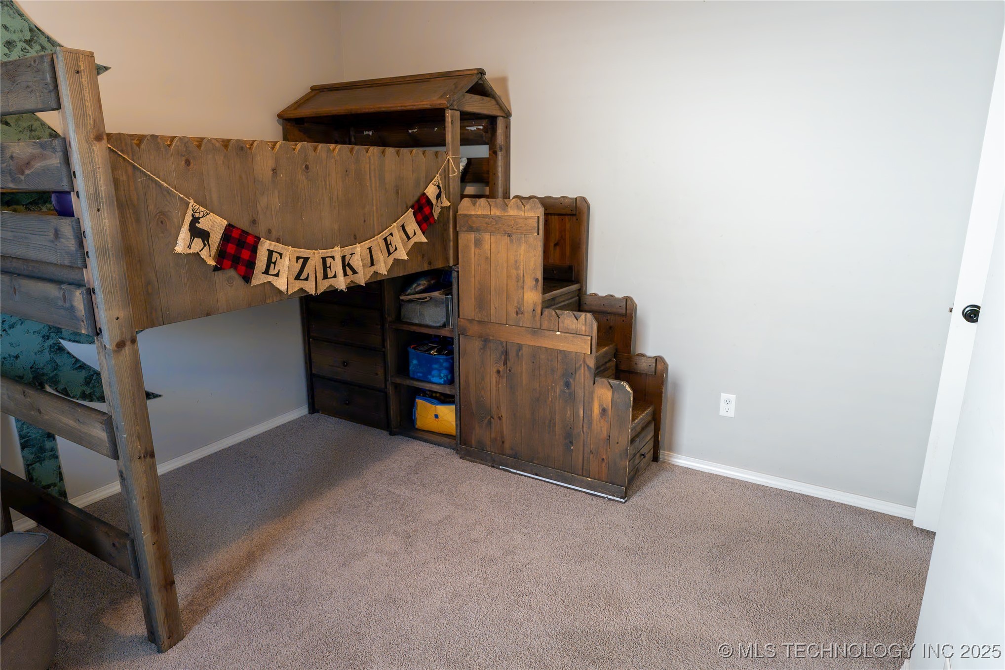 6617 S 22nd Court Property Photo 23