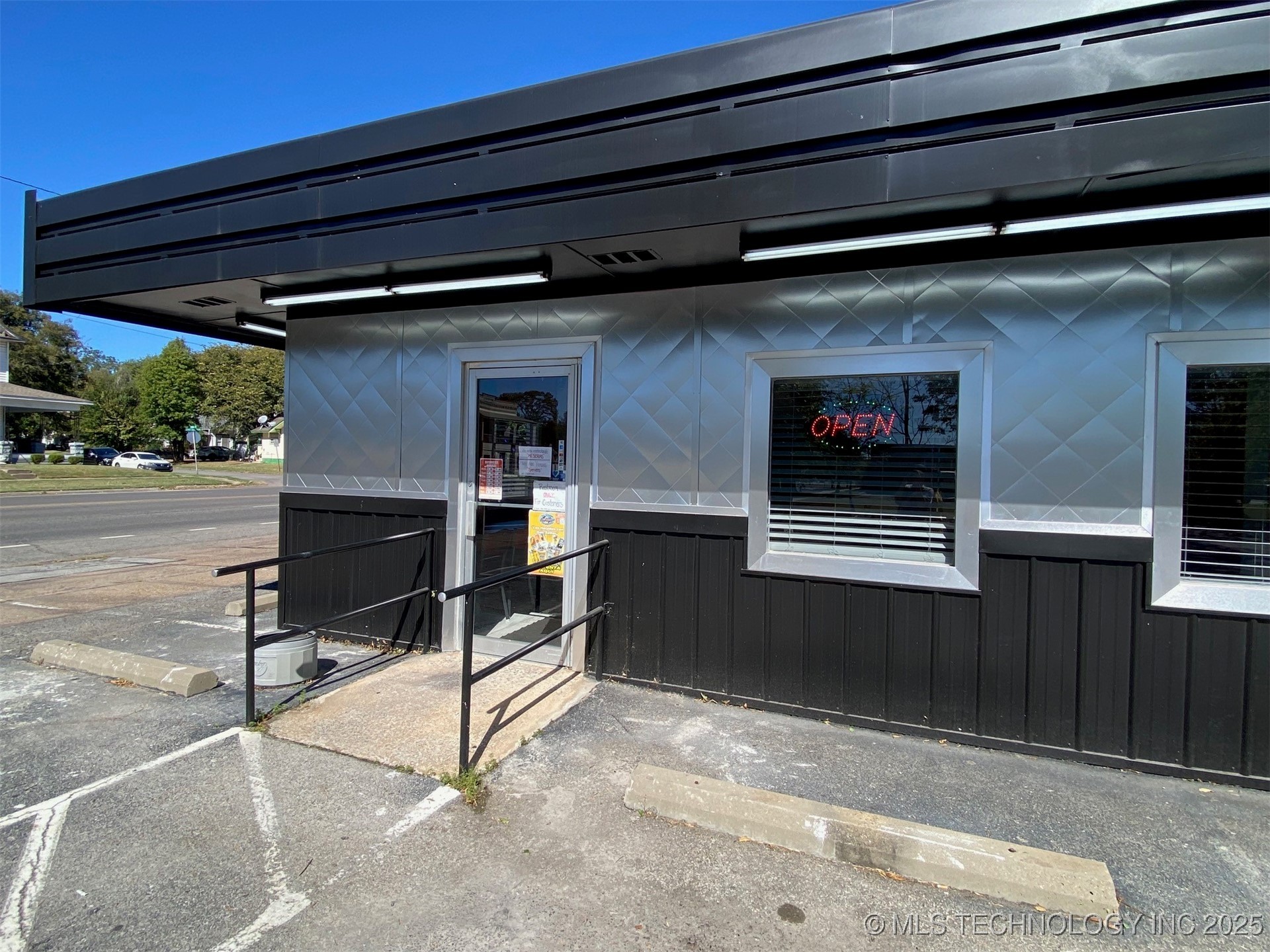 828 Eastside Boulevard Property Photo 4