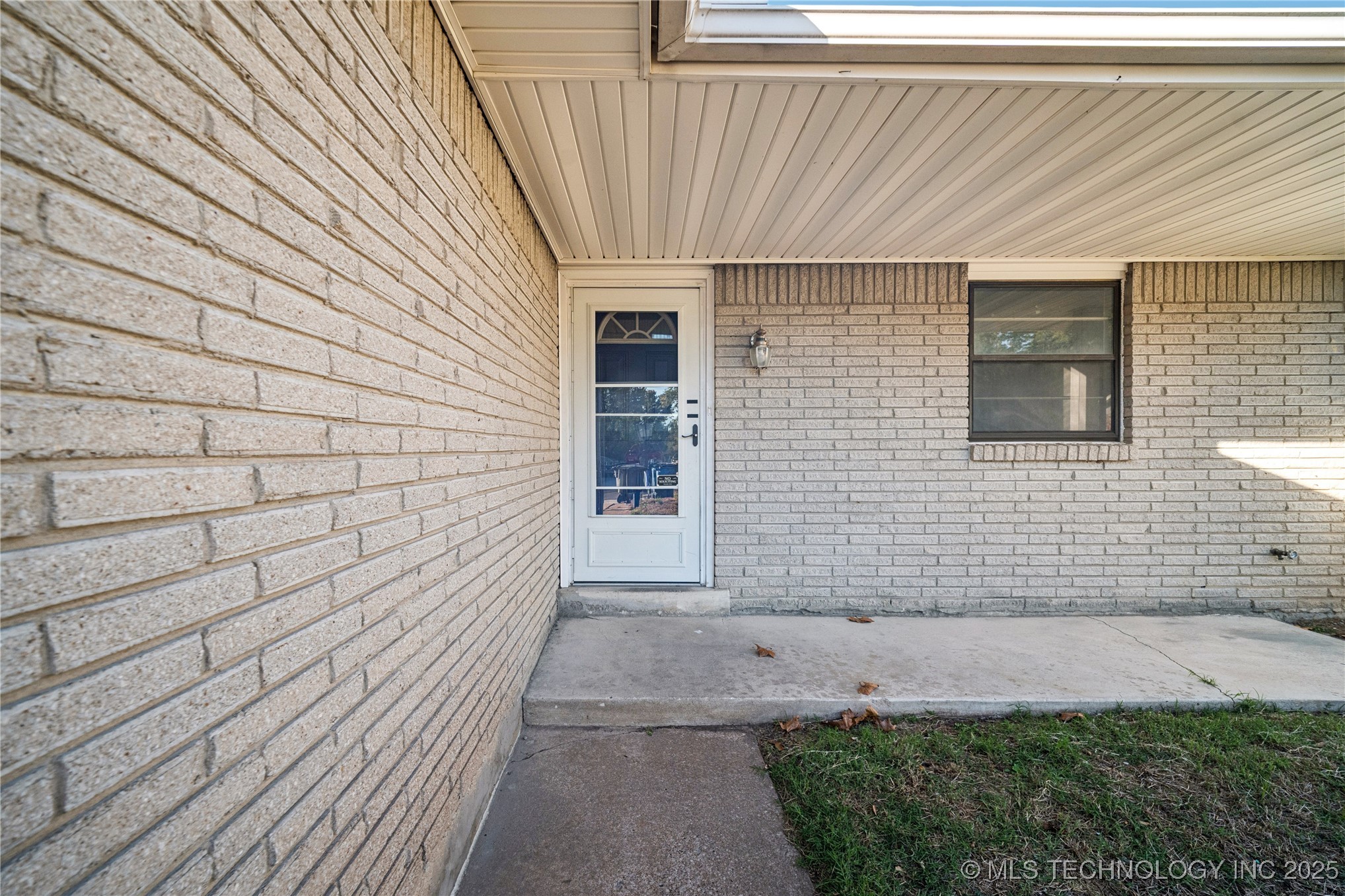 2201 S 133rd East Avenue Property Photo 4