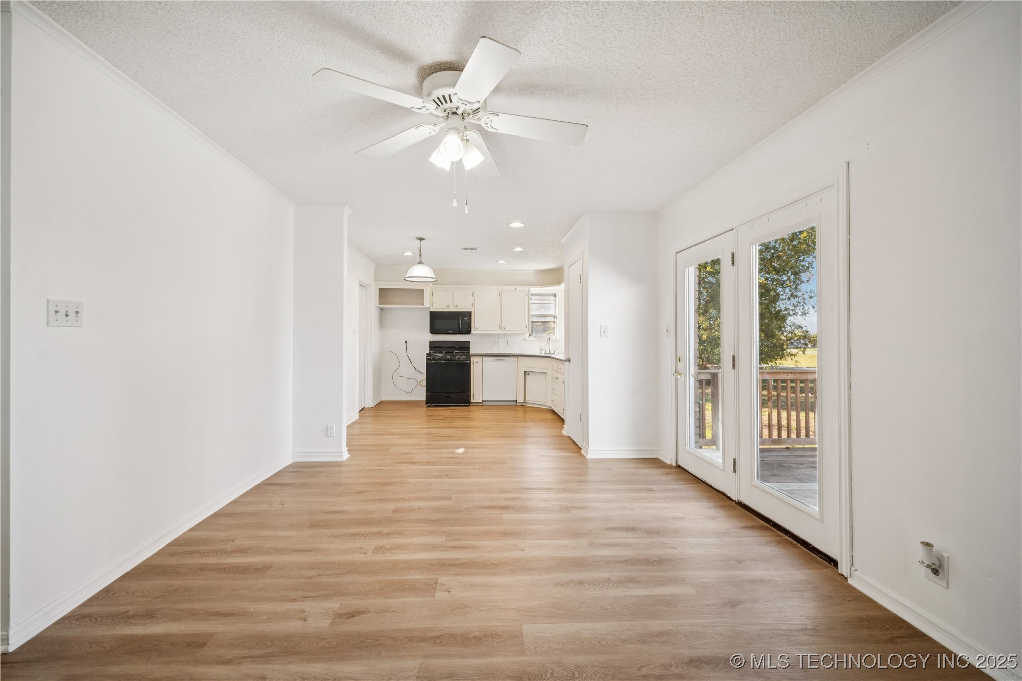 2201 S 133rd East Avenue Property Photo 6