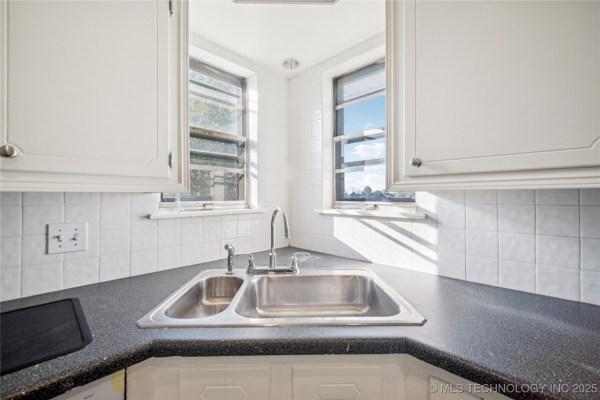 2201 S 133rd East Avenue Property Photo 9