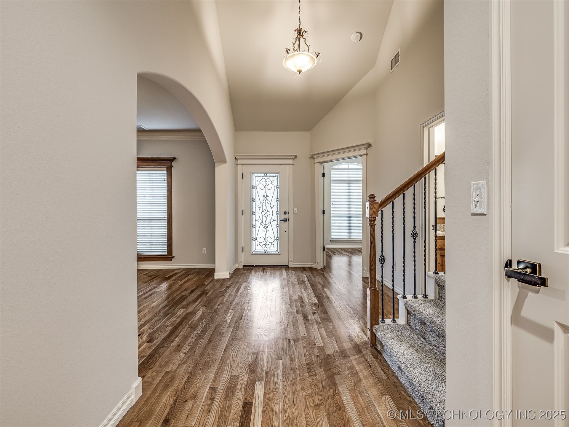 6083 E 143rd Place Property Photo 7