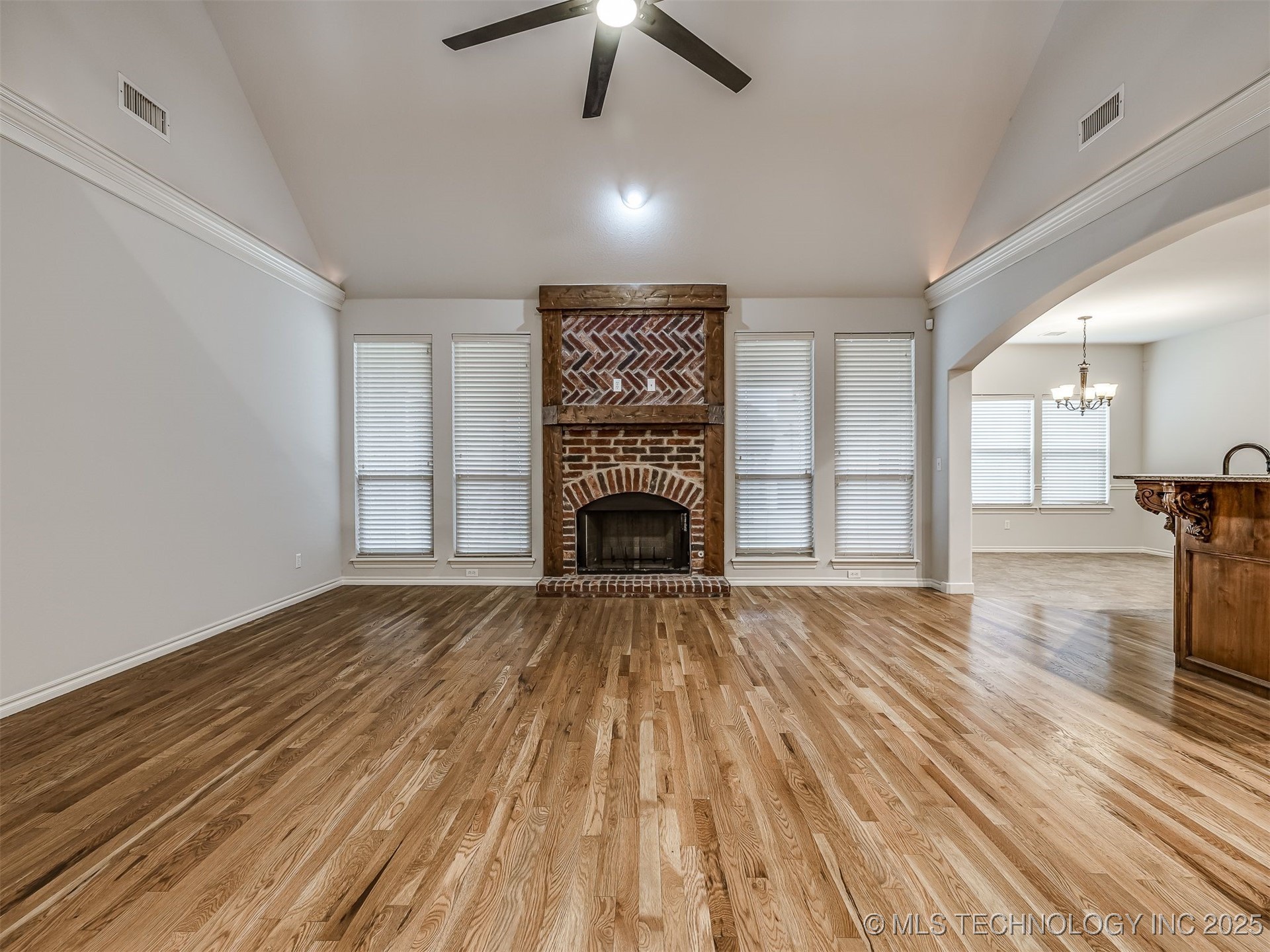 6083 E 143rd Place Property Photo 9