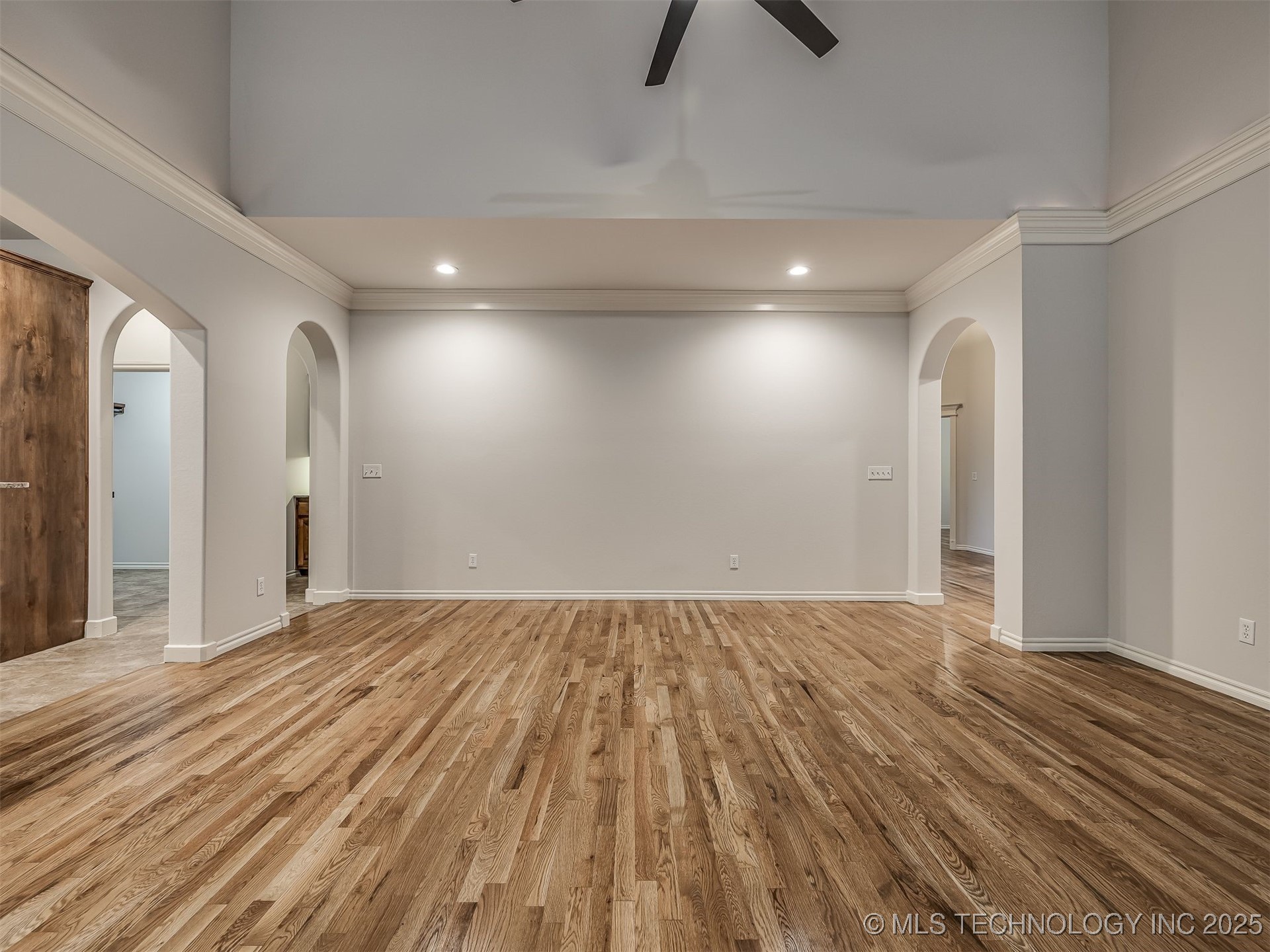 6083 E 143rd Place Property Photo 12