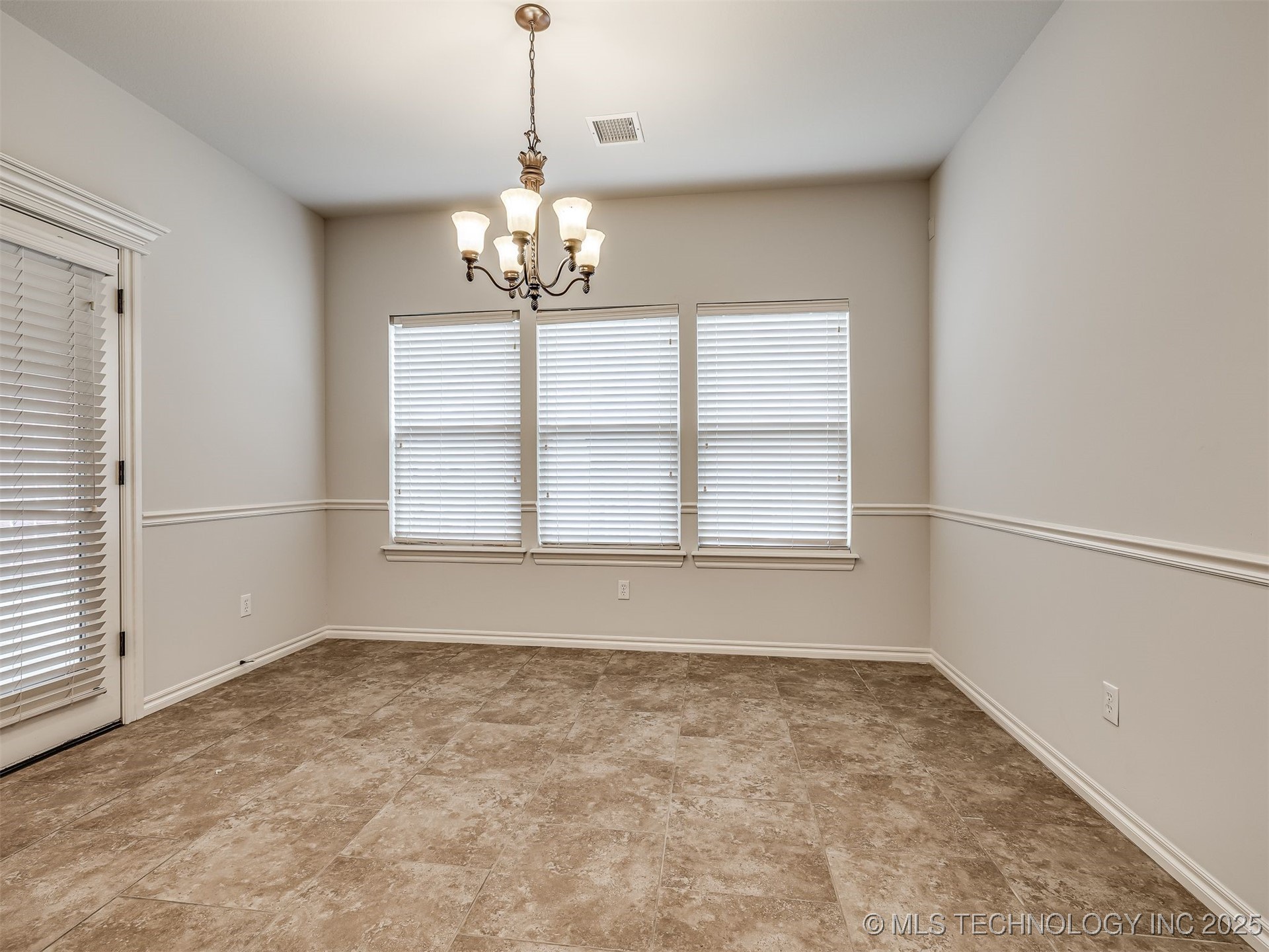 6083 E 143rd Place Property Photo 18