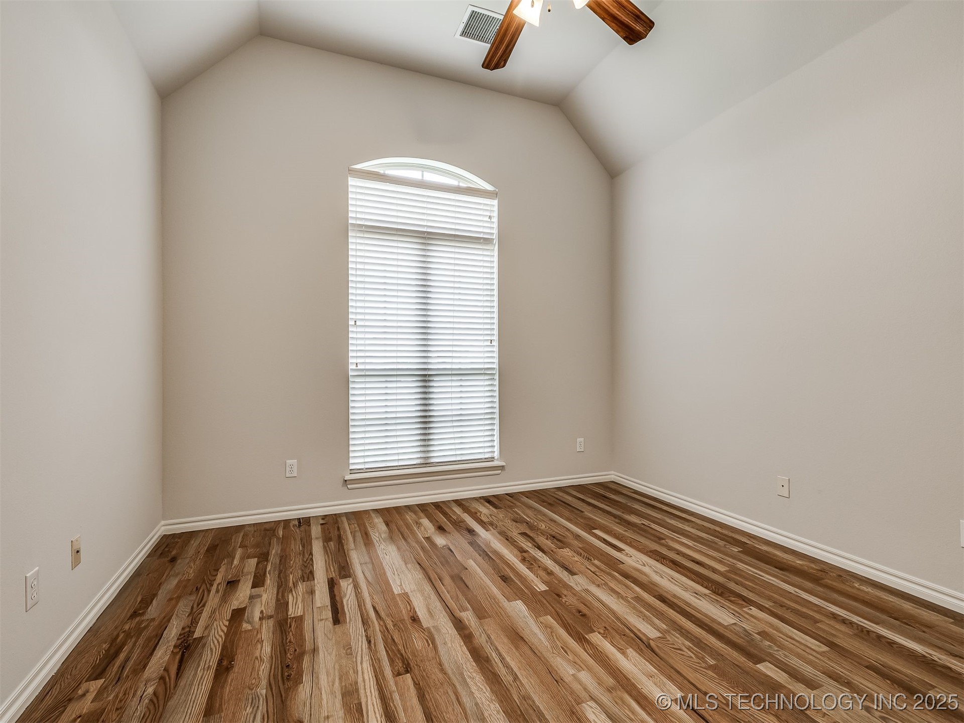 6083 E 143rd Place Property Photo 28