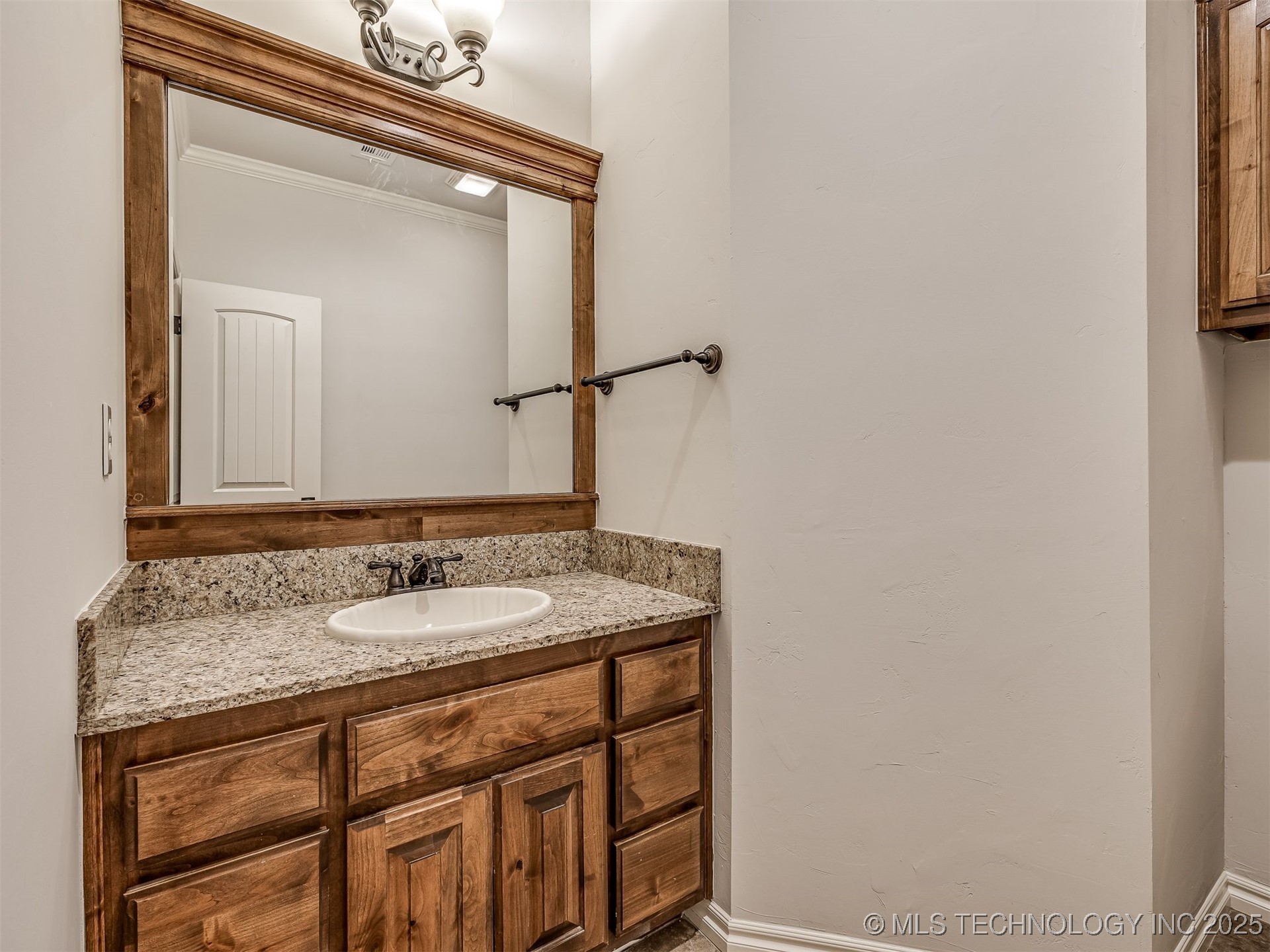 6083 E 143rd Place Property Photo 31