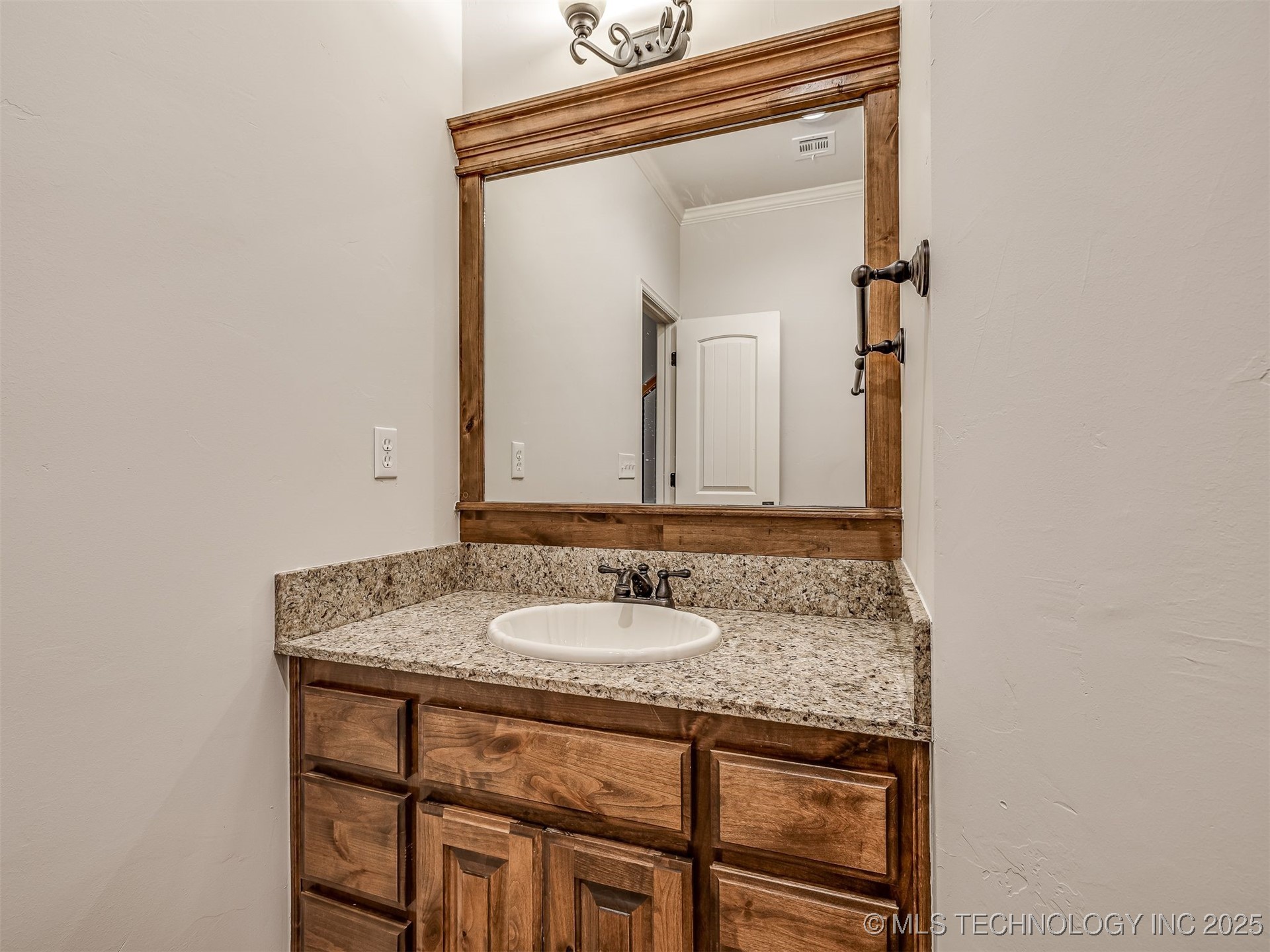 6083 E 143rd Place Property Photo 33