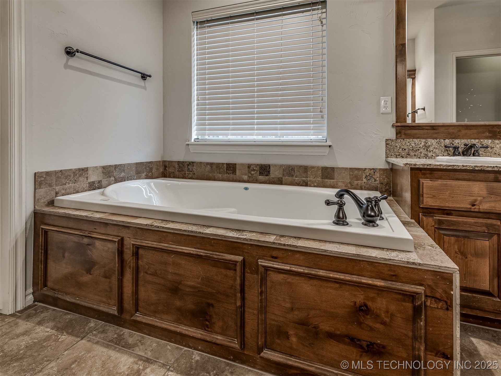 6083 E 143rd Place Property Photo 46