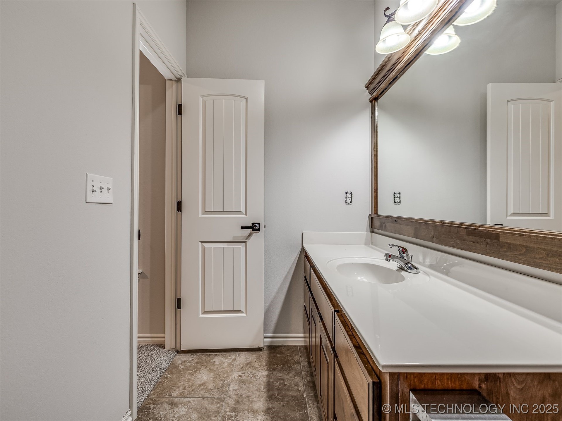 6083 E 143rd Place Property Photo 57