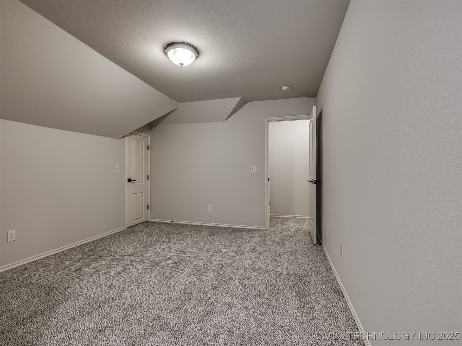 6083 E 143rd Place Property Photo 71