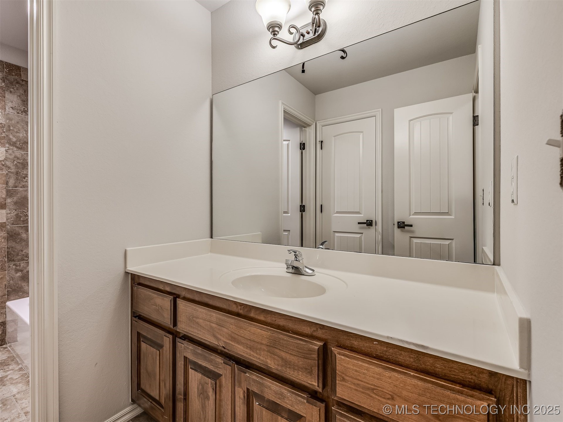 6083 E 143rd Place Property Photo 73