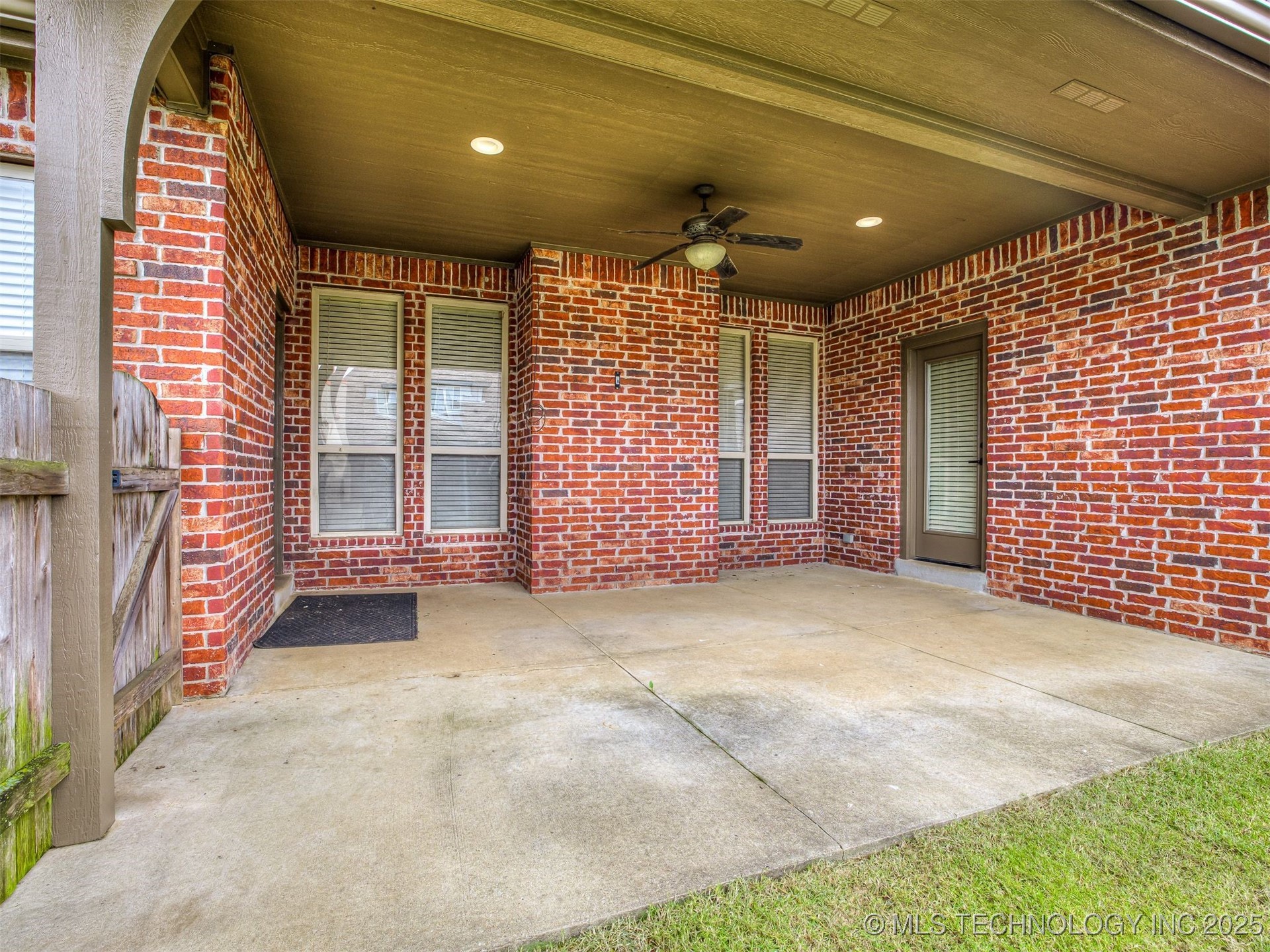 6083 E 143rd Place Property Photo 77