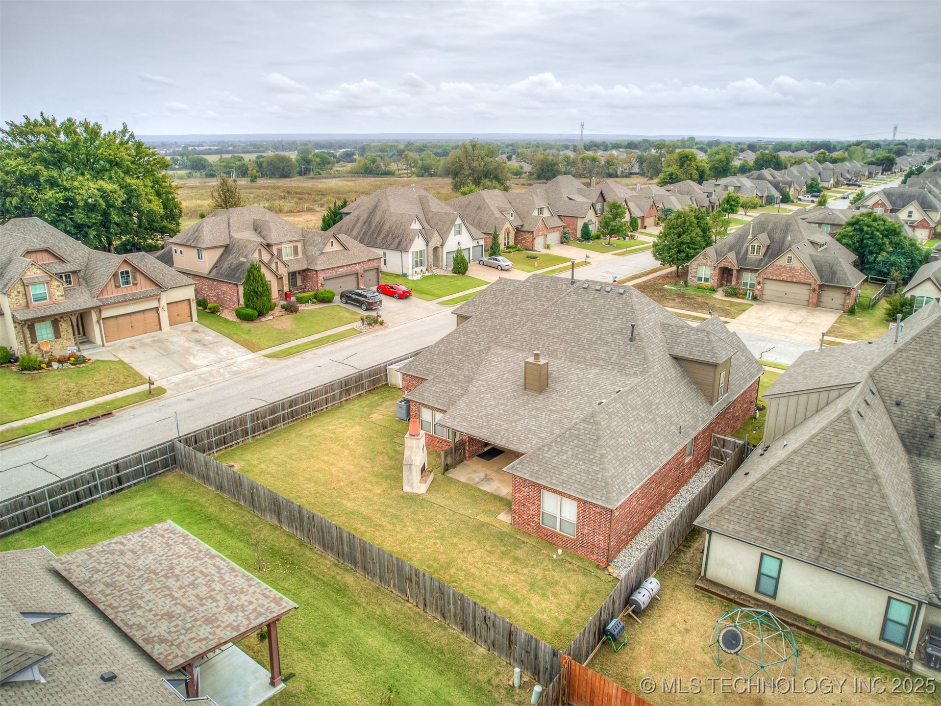 6083 E 143rd Place Property Photo 92