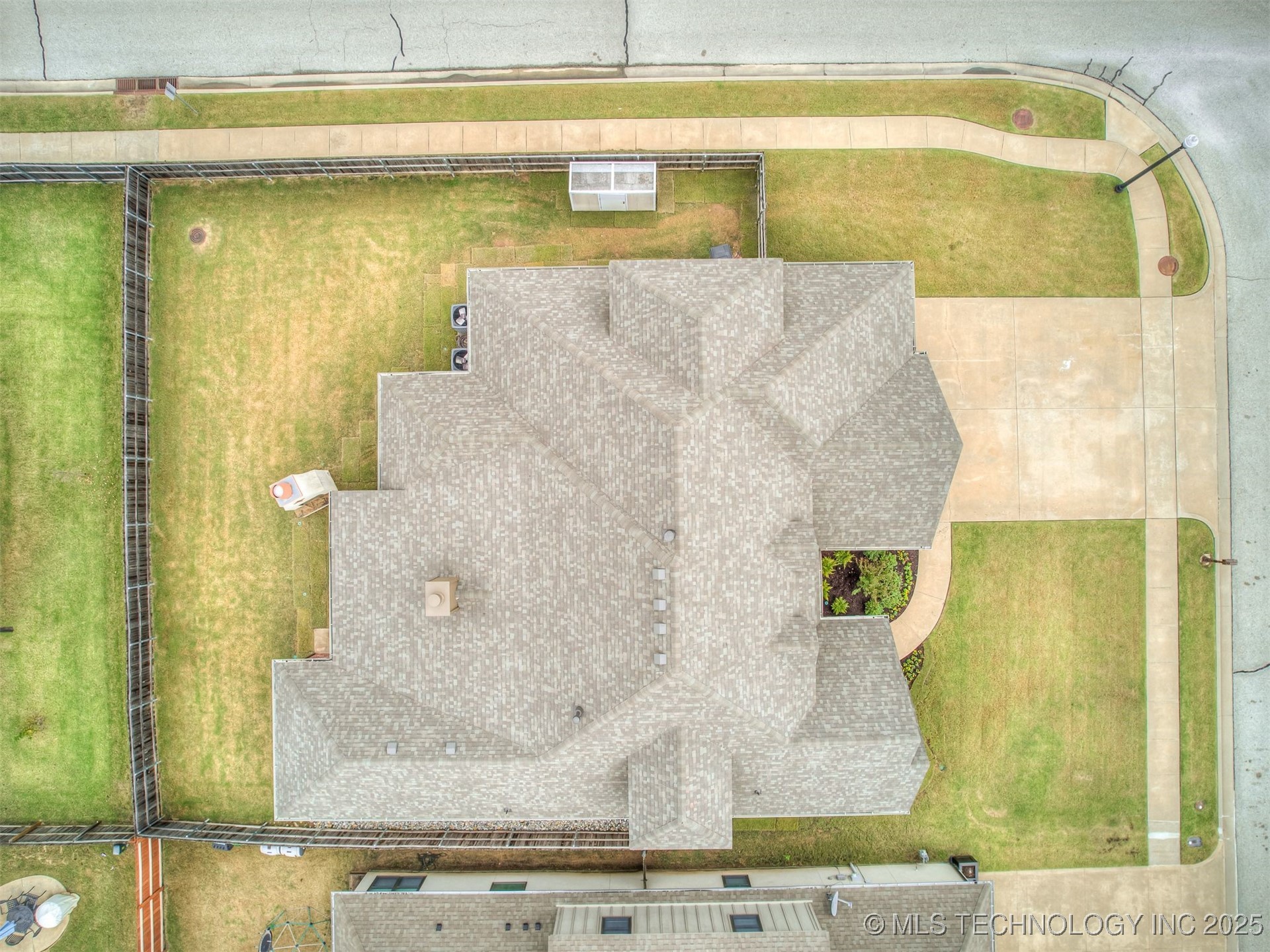 6083 E 143rd Place Property Photo 96