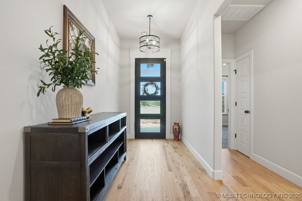 9218 N 141st East Avenue Property Photo 3