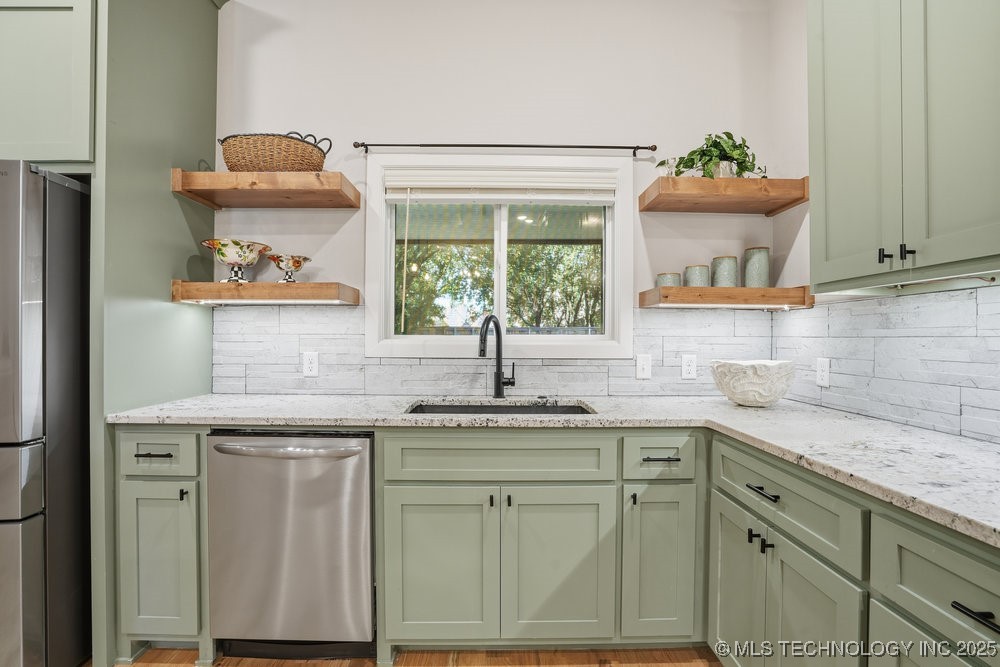 9218 N 141st East Avenue Property Photo 9