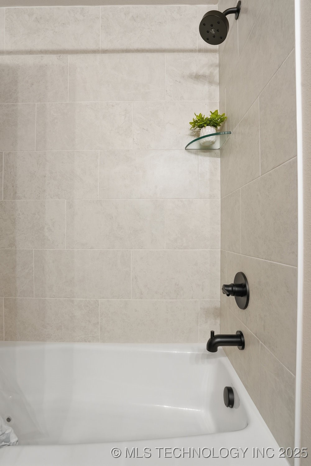 9218 N 141st East Avenue Property Photo 30