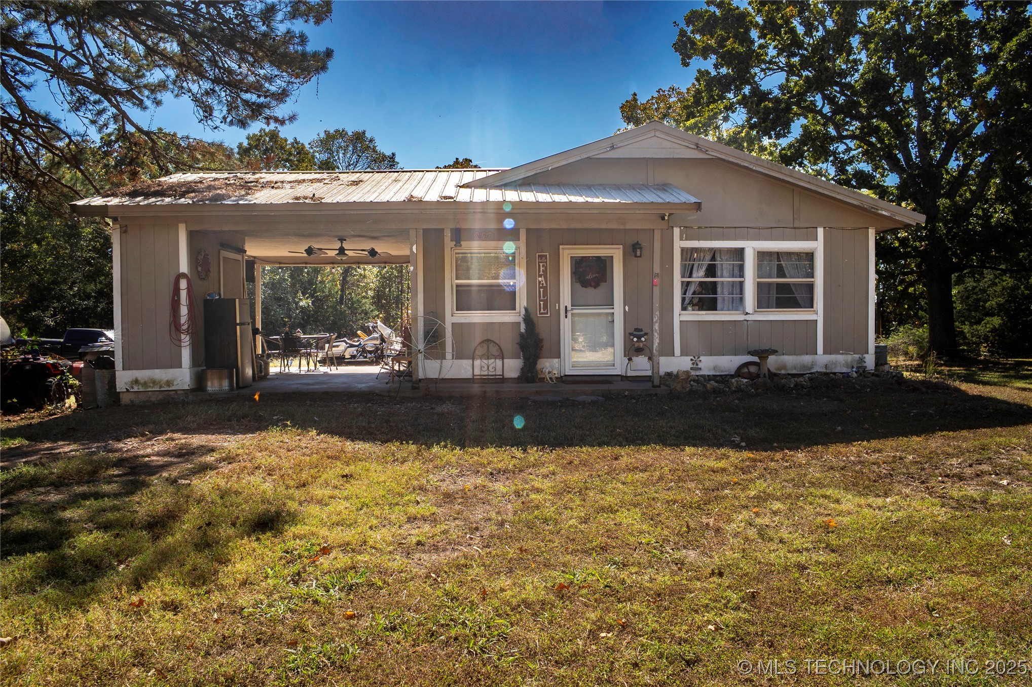 466022 E 800 Property Photo 1