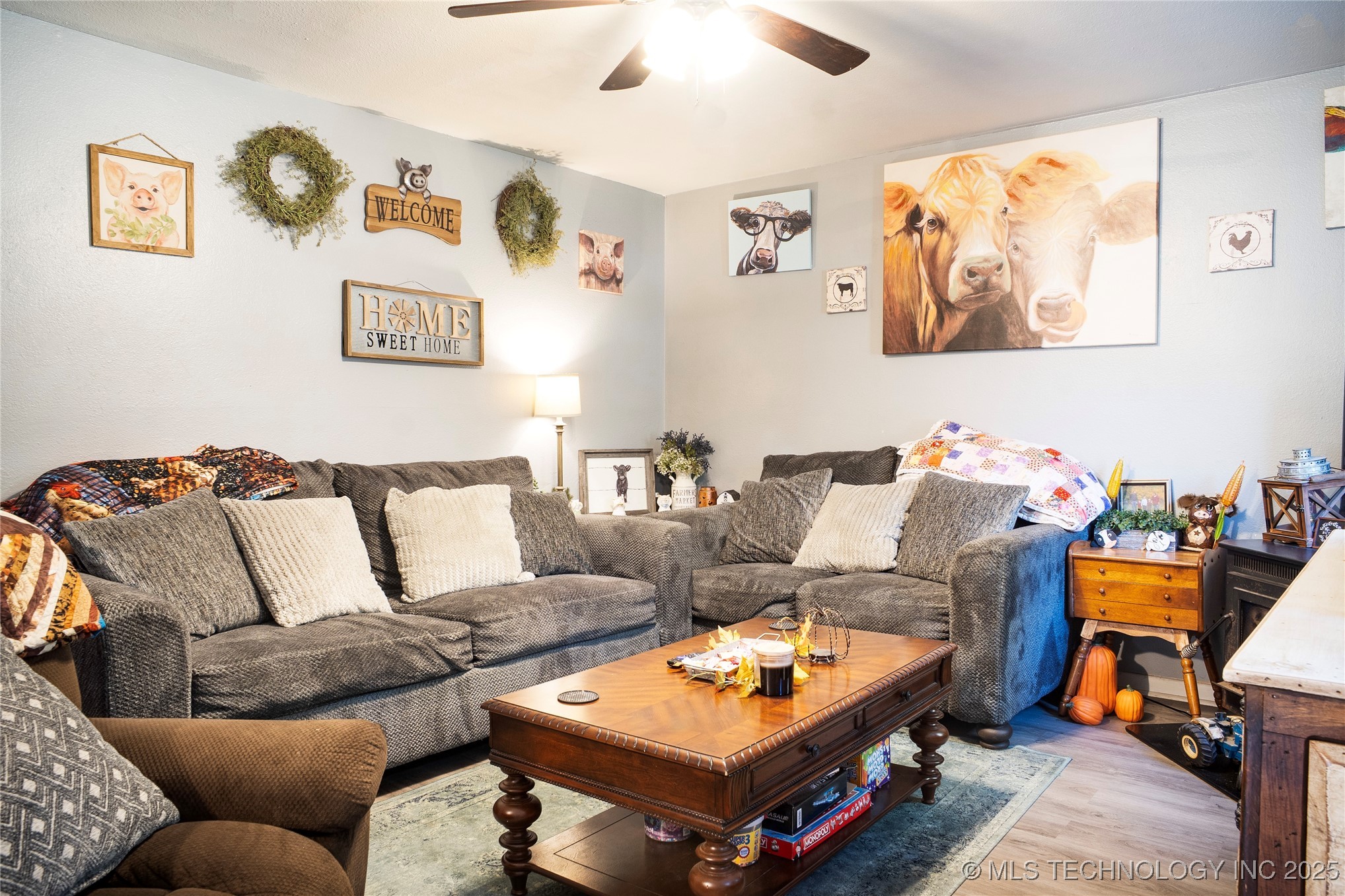 466022 E 800 Property Photo 5