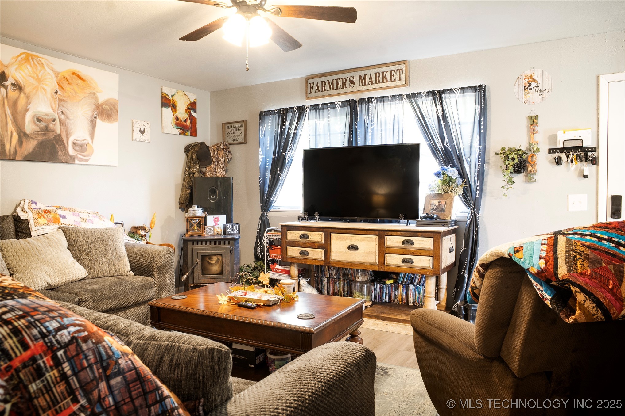 466022 E 800 Property Photo 7