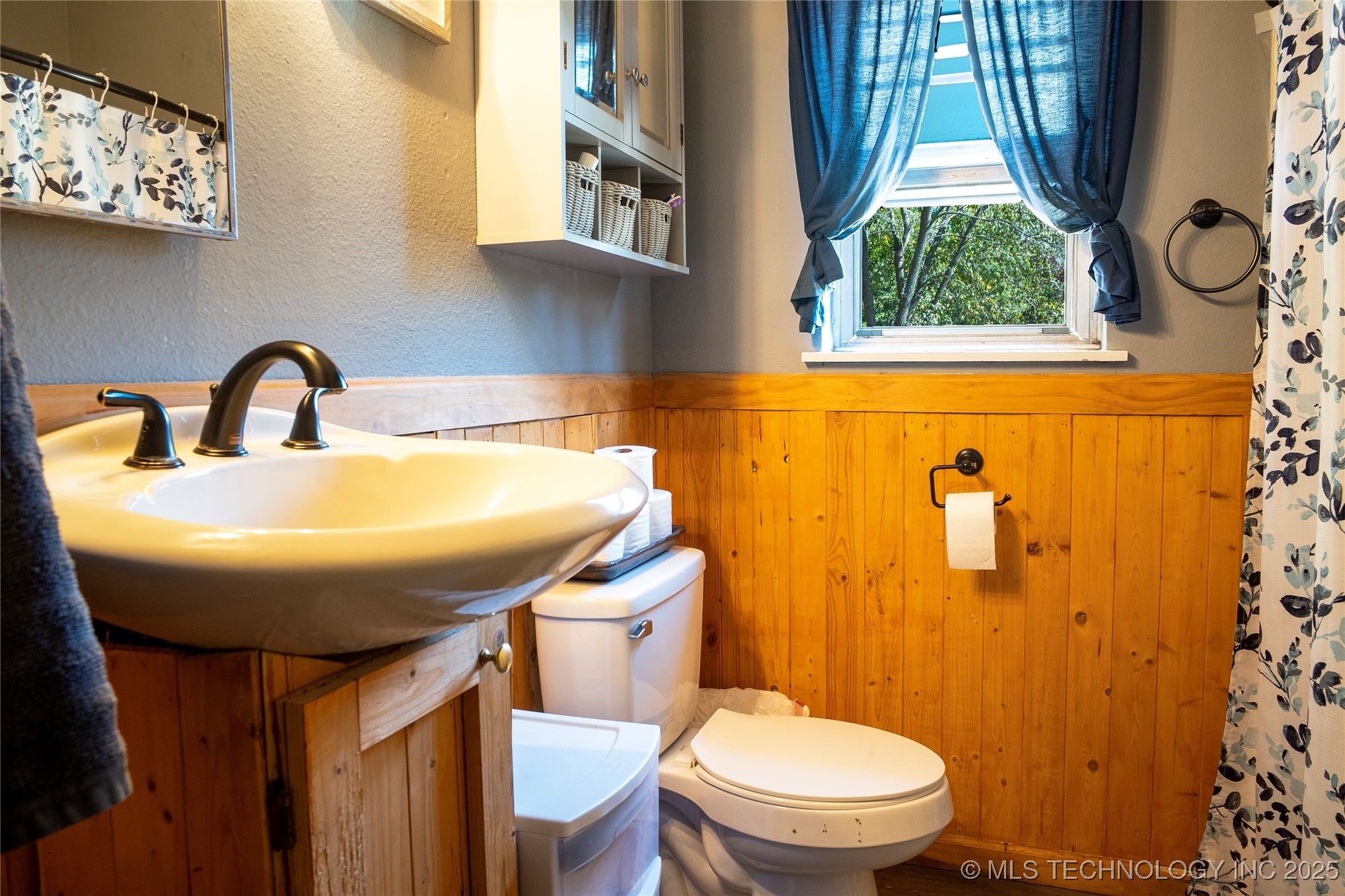 466022 E 800 Property Photo 17