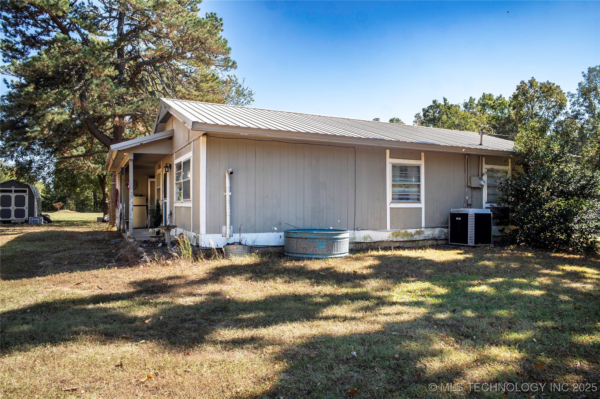 466022 E 800 Property Photo 30