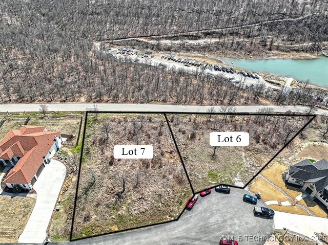 Sunset Circle Property Photo 1