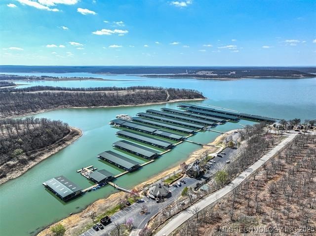 Sunset Circle Property Photo 4