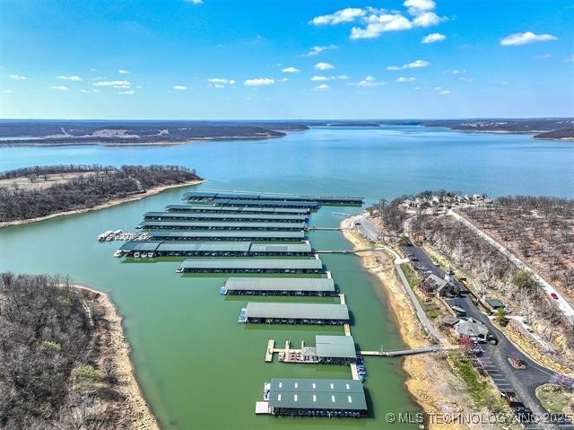 Sunset Circle Property Photo 5