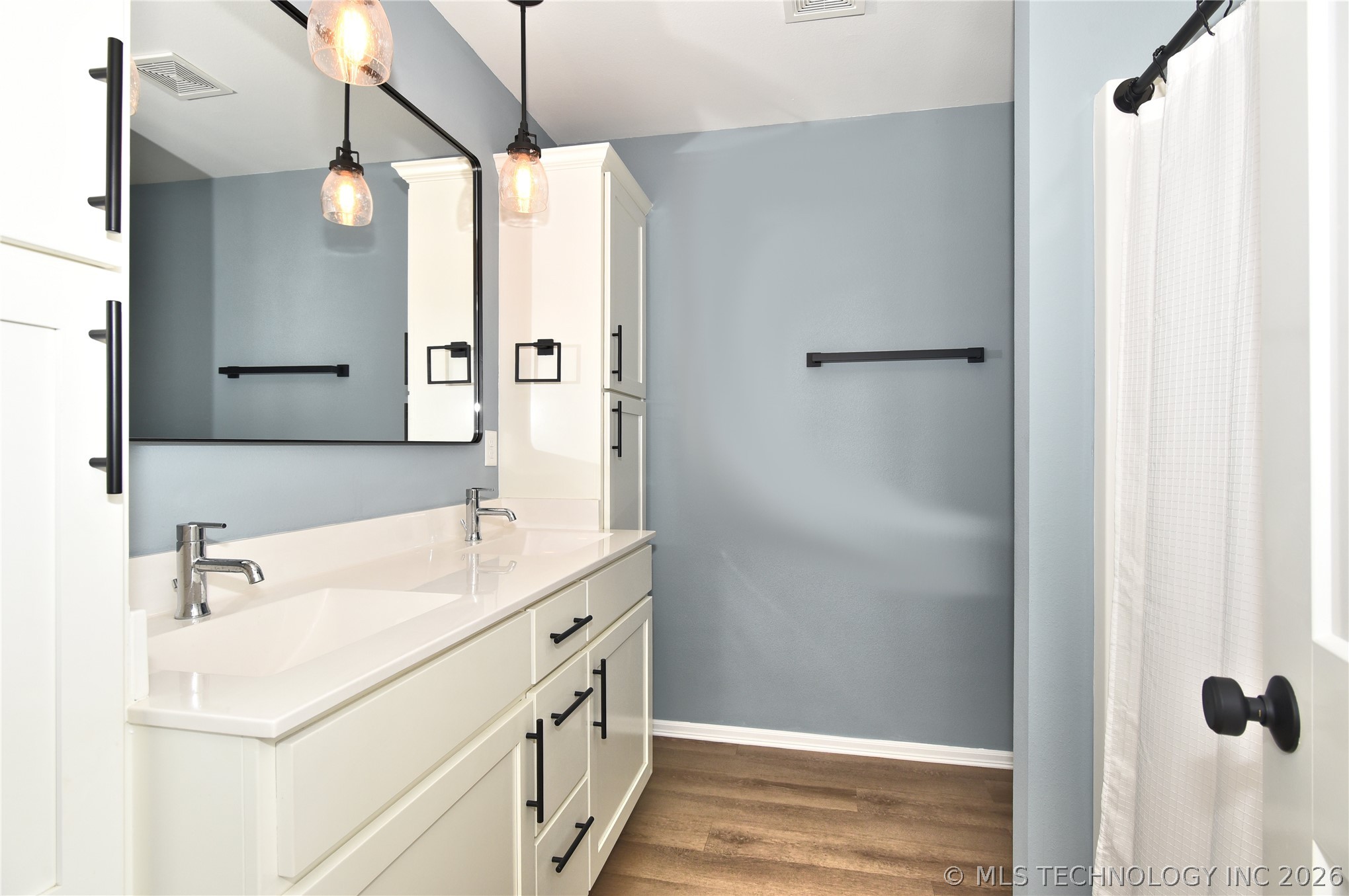 8901 N 63rd Avenue E Property Photo 24