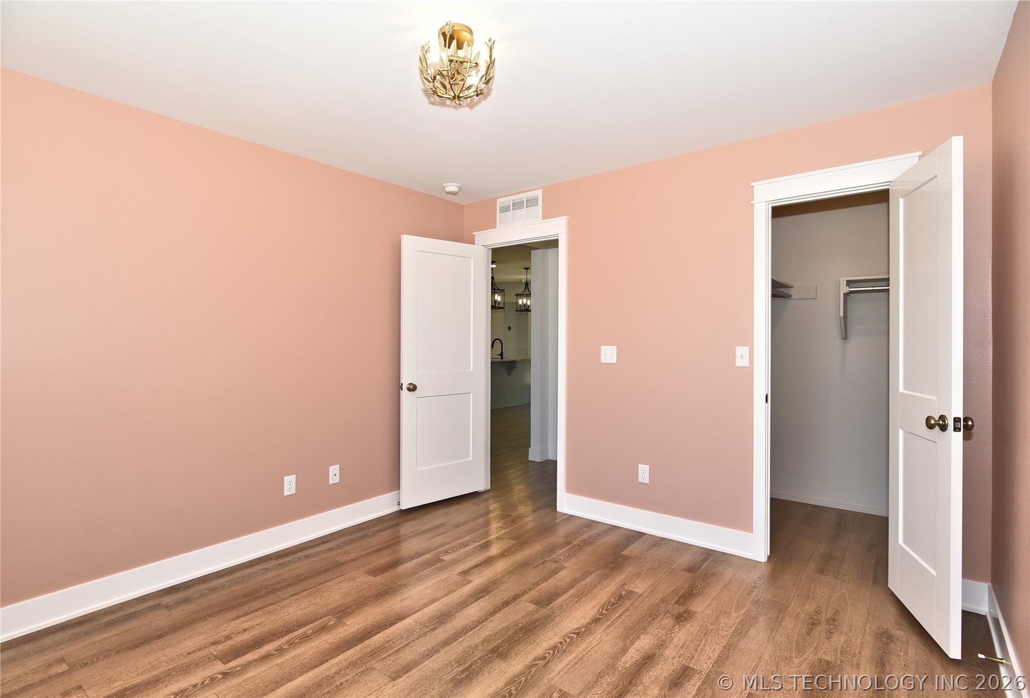 8901 N 63rd Avenue E Property Photo 27